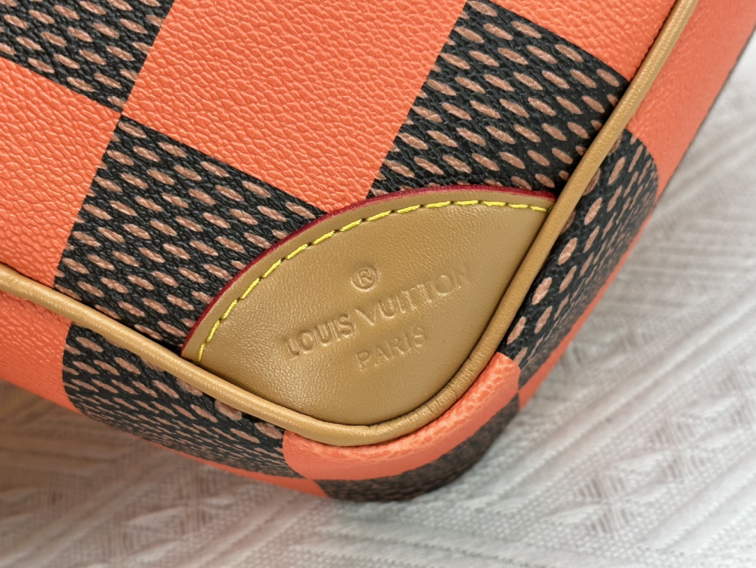 Louis Vuitton N40548 Mens Shoulder Bags Size 20cm