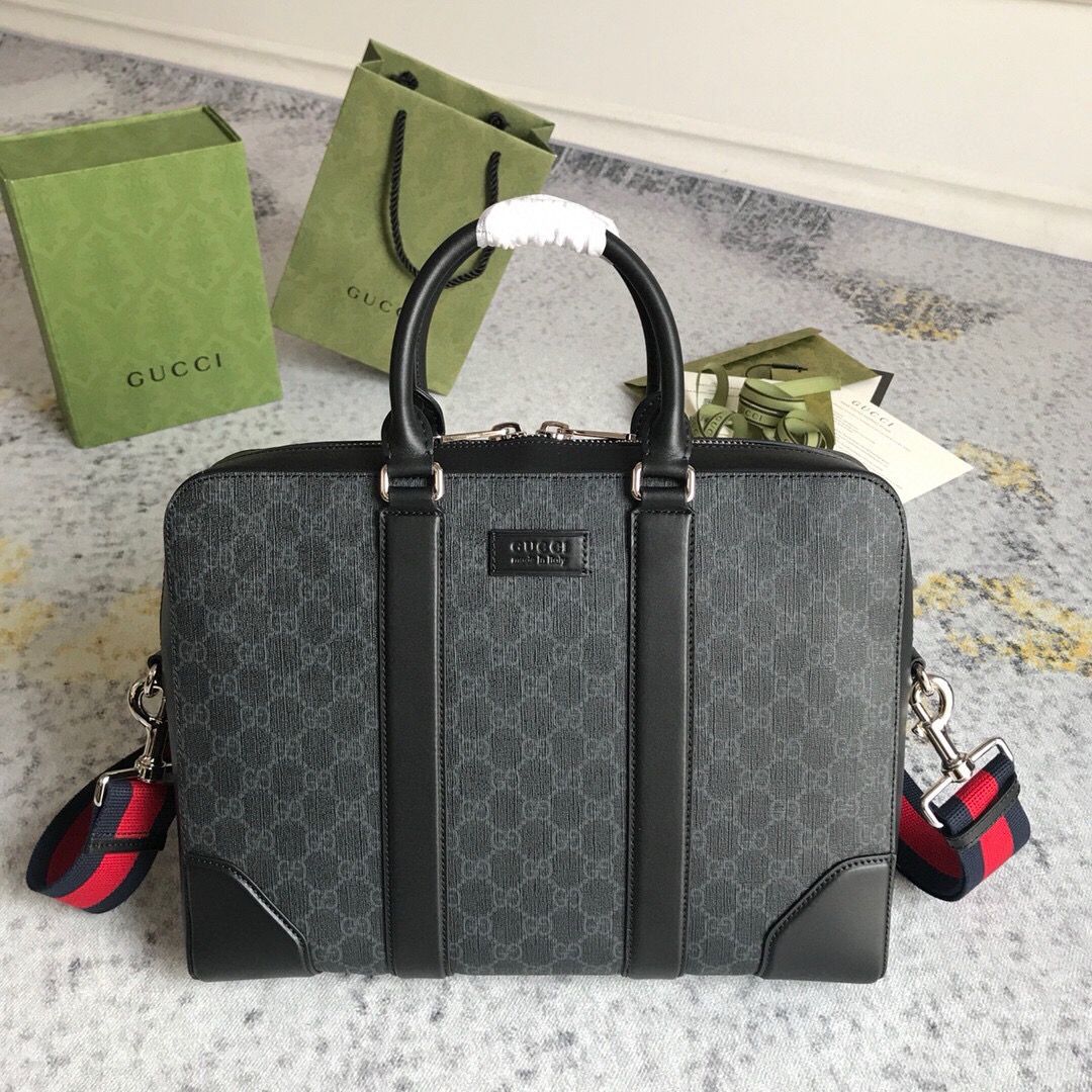 Gucci Aus GG Supreme Mens Shoulder bags Size 36*28*7cm