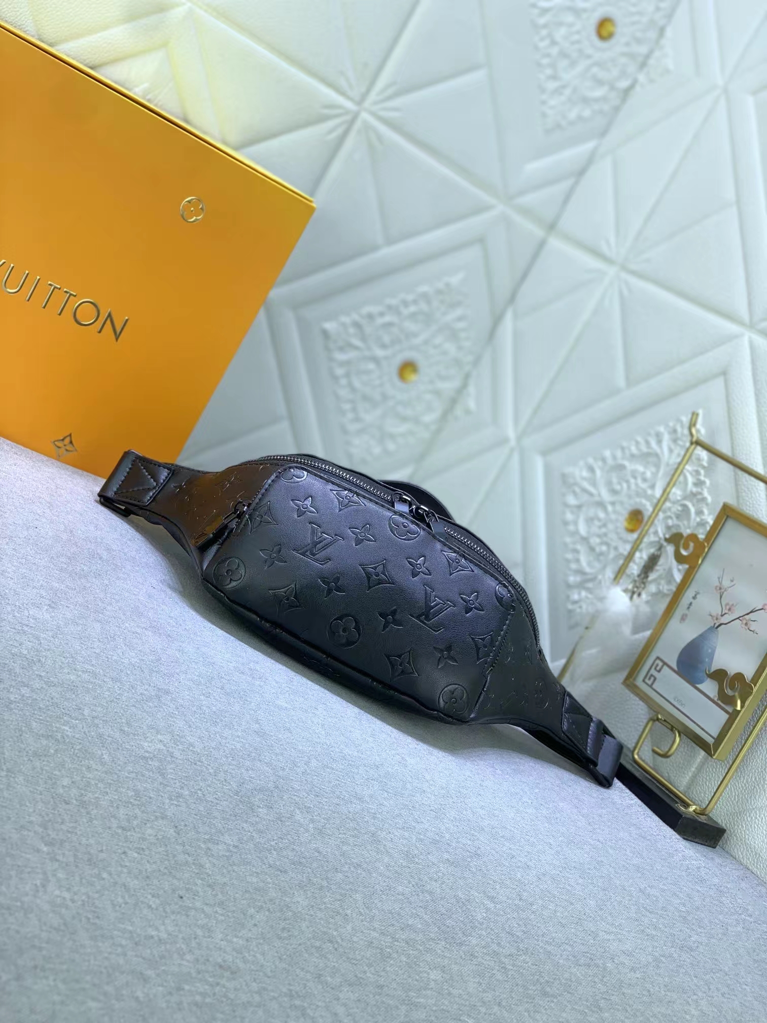 Louis Vuitton Rush Monogram Shadow Mens Shoulder Bags Size 30*15*8cm