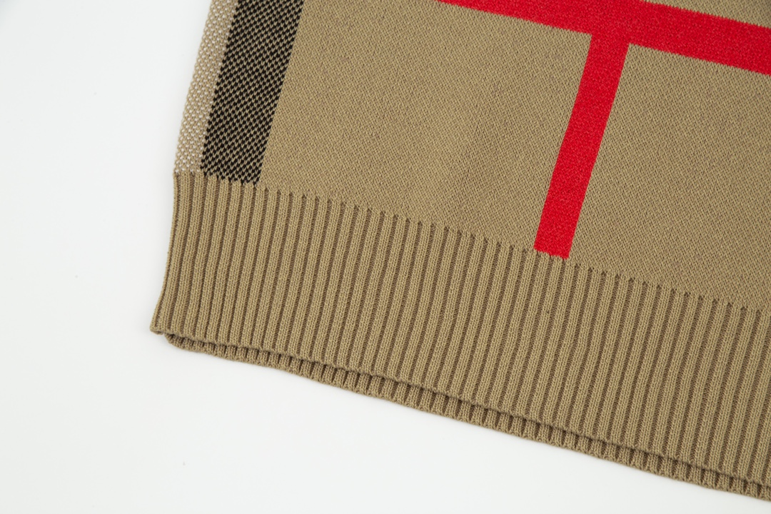 Burberry Unisex Sweatshirt Size S-XL