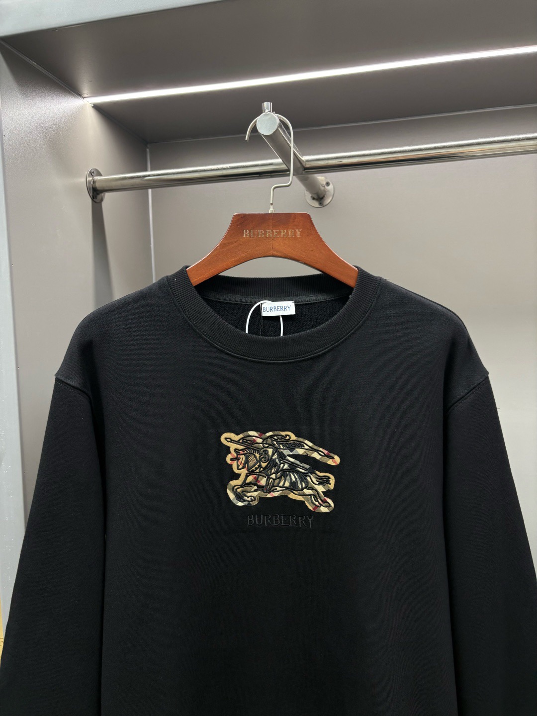 Burberry Unisex Sweatshirt Size S-XXL