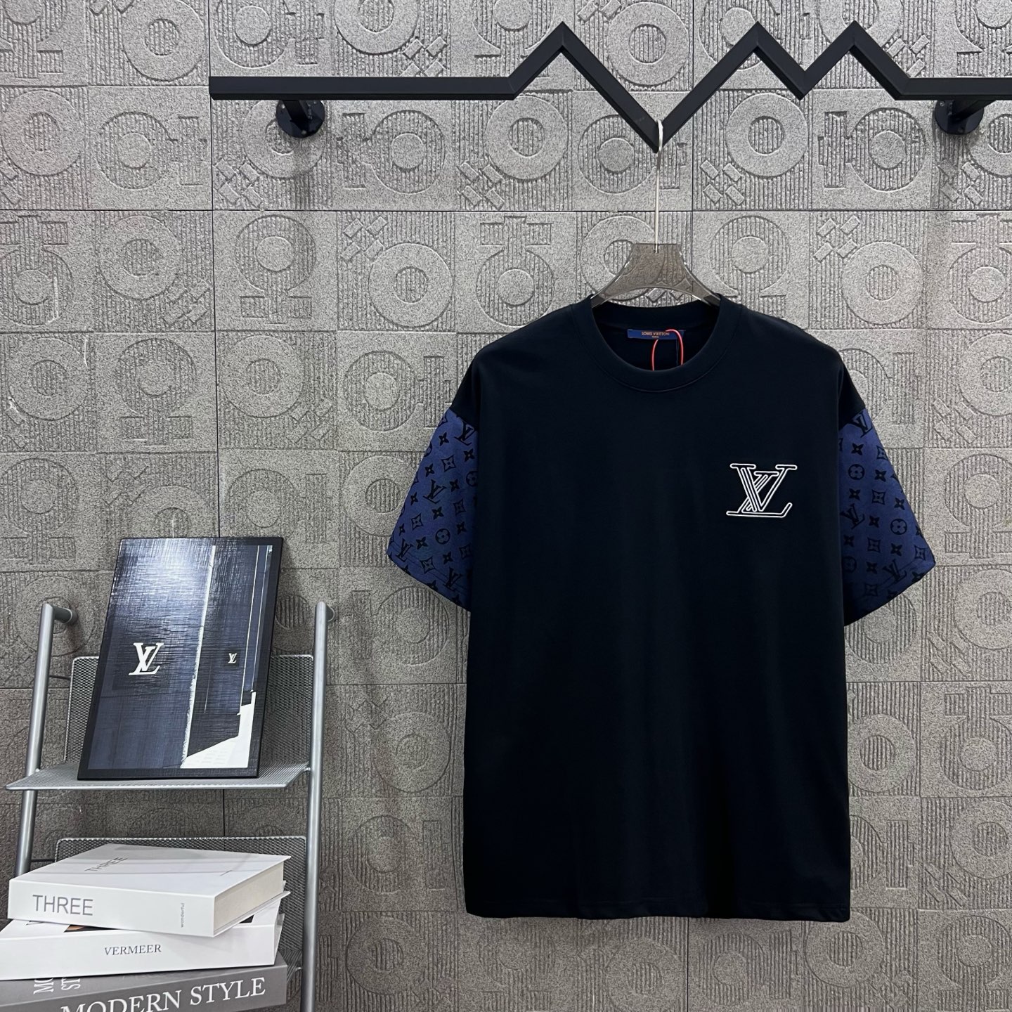 Louis Vuitton T Shirt  Embroider Logo Size XS-L