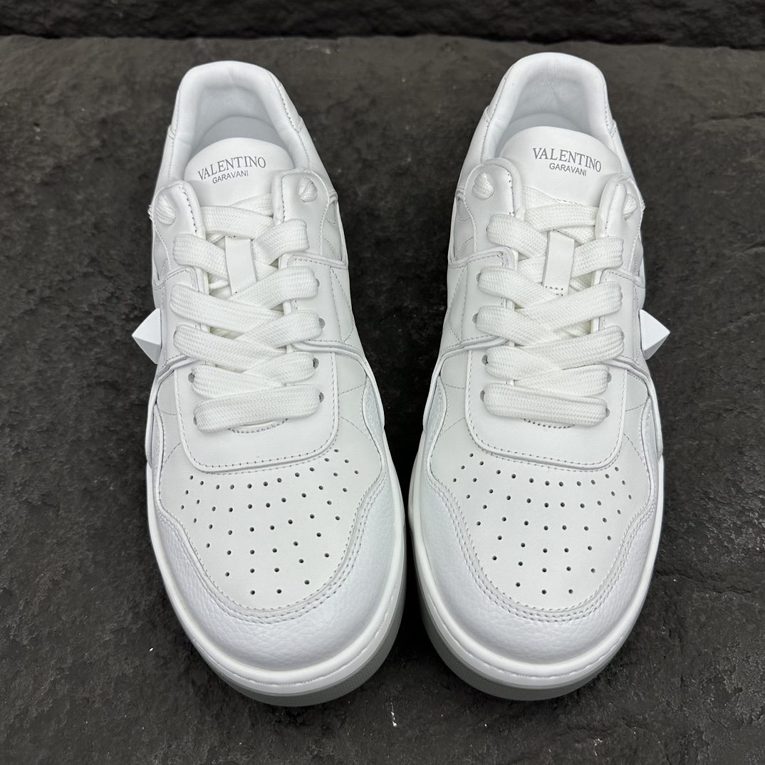 Valentino One Stud Sneaker Size 36-46