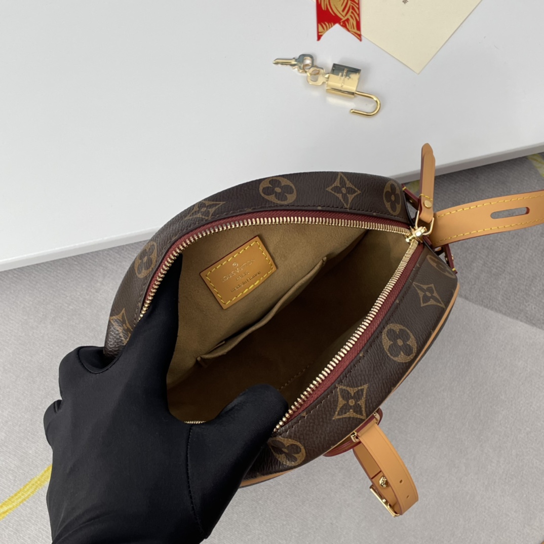 Louis Vuitton M45647 Boite Chapeau Souple Women Shoulder Bags Size 22.5*20*8cm