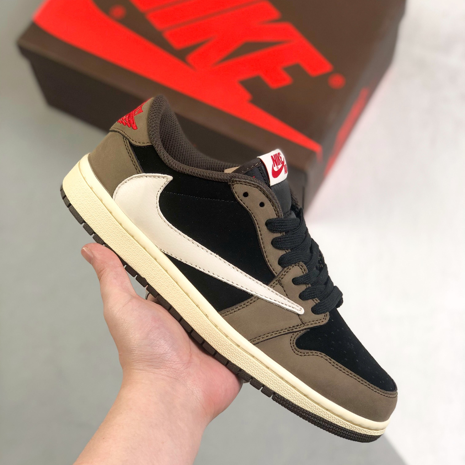 Nike Air Jordan 1 x Travis Scott Low Top Sneaker Shoes Gr. 36-46