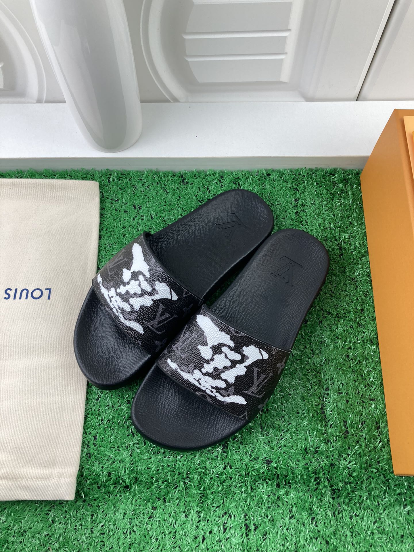 Louis Vuitton 2024ss Candy Series Slippers Size 36-45