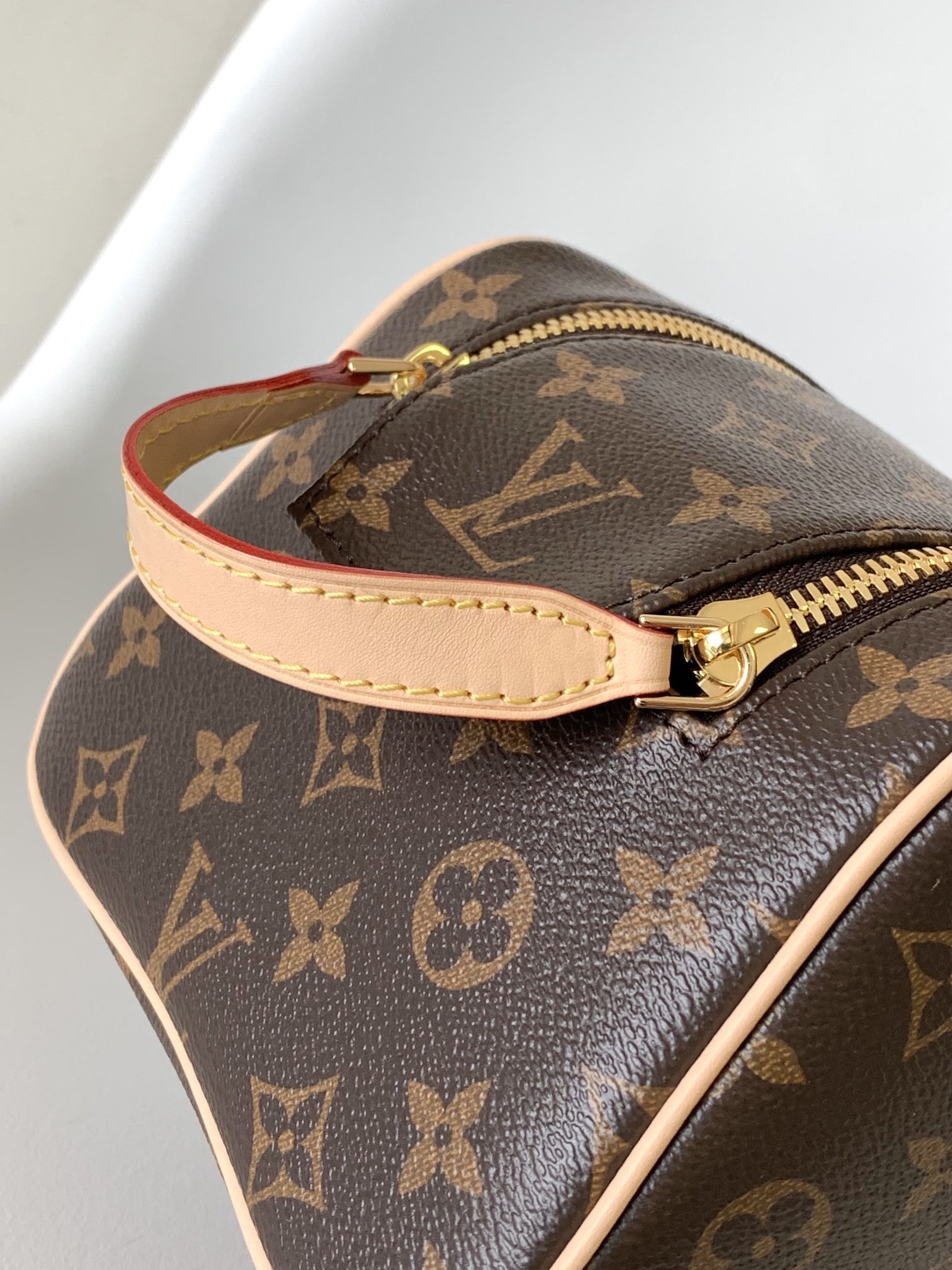 Louis Vuitton M44494 Clutch Bags Size 28*15*16.5cm