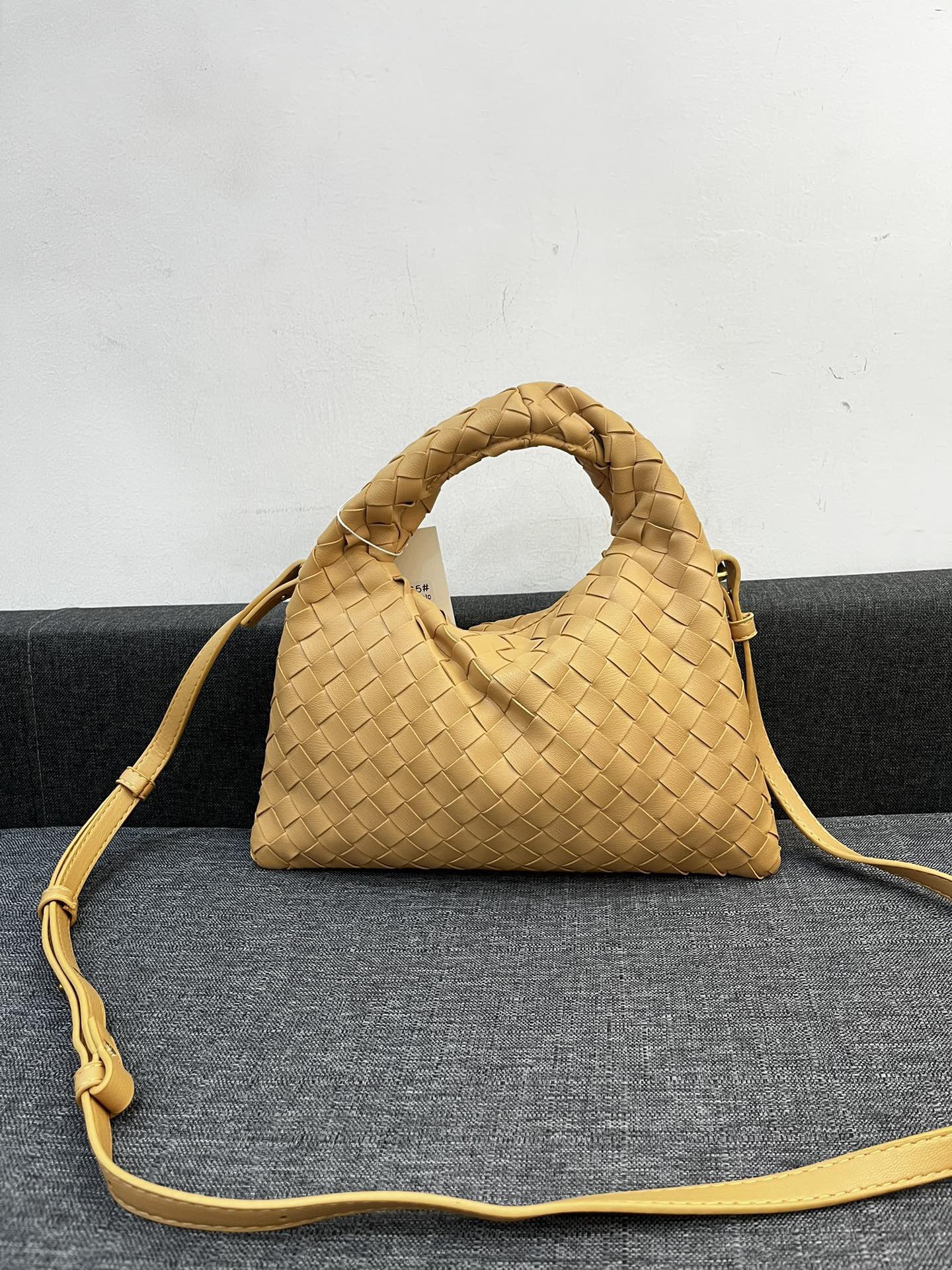Bottega Veneta HO Women Shoulder Bags 28*17cm