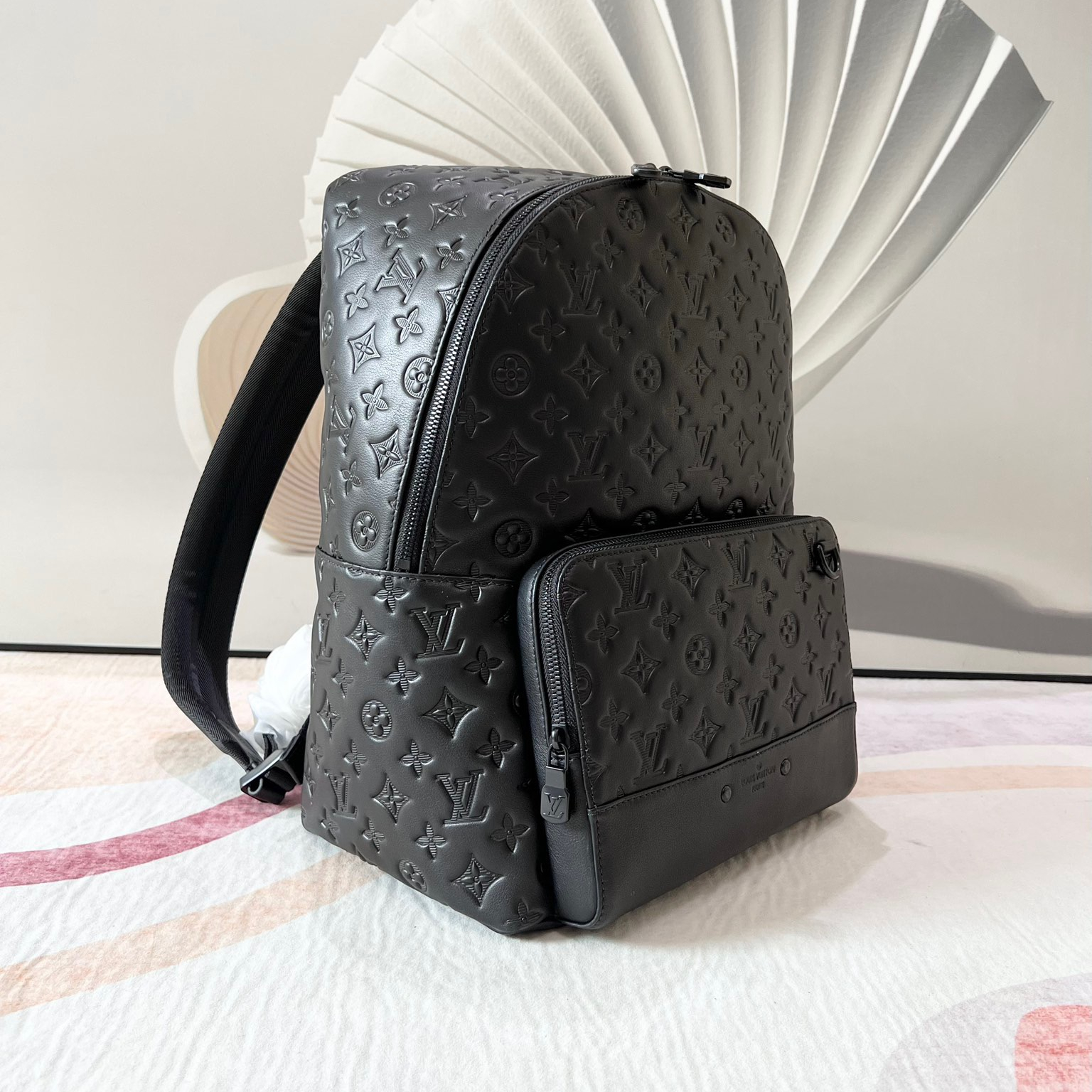 Louis Vuitton M46109 Racer Backpack Size 41*33*18cm