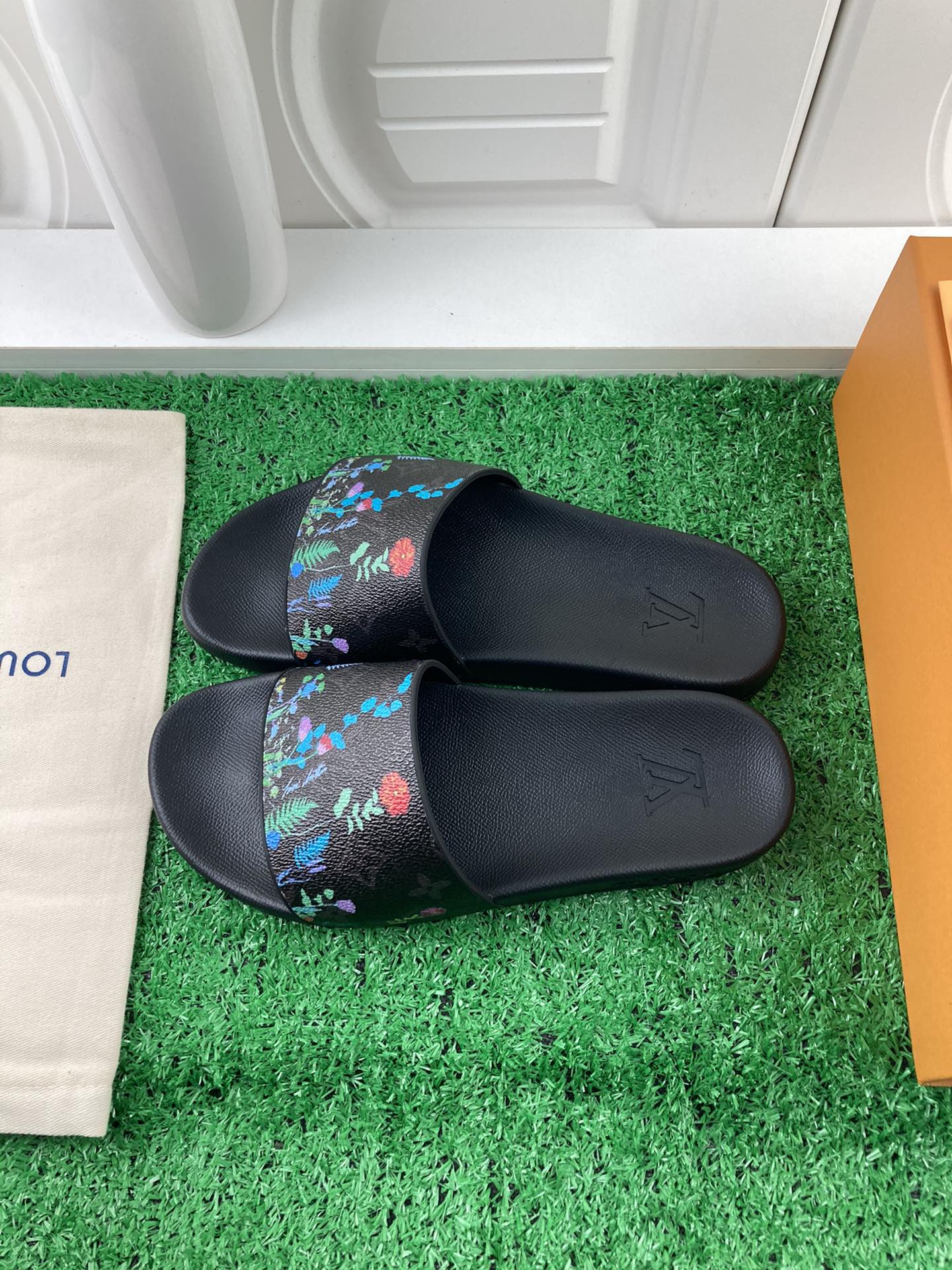 Louis Vuitton 2024ss Candy Series Slippers Size 36-45