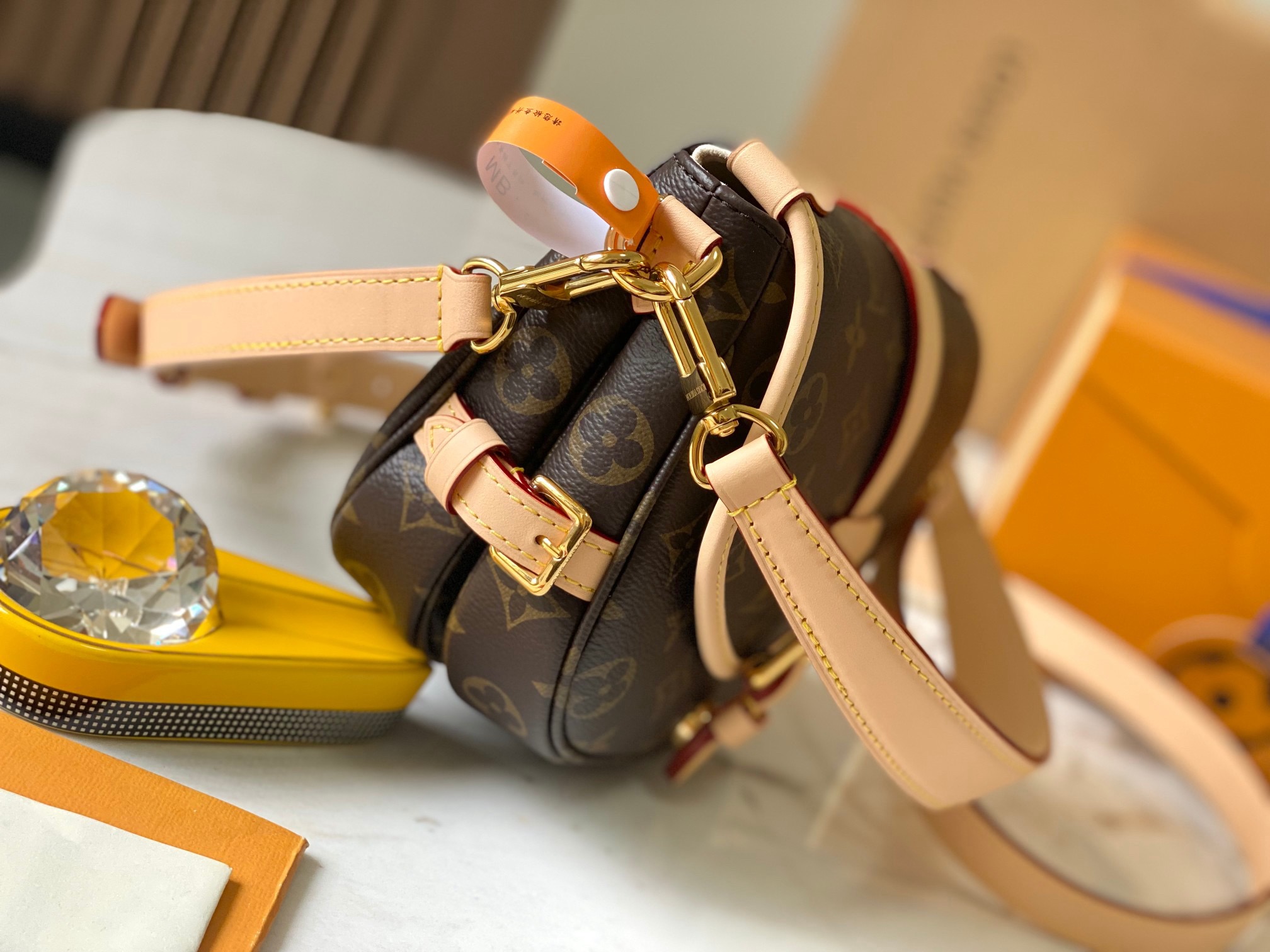 Louis Vuitton M46740 Saumur BB Women Shoulder Bags Size 20*15*7.5cm