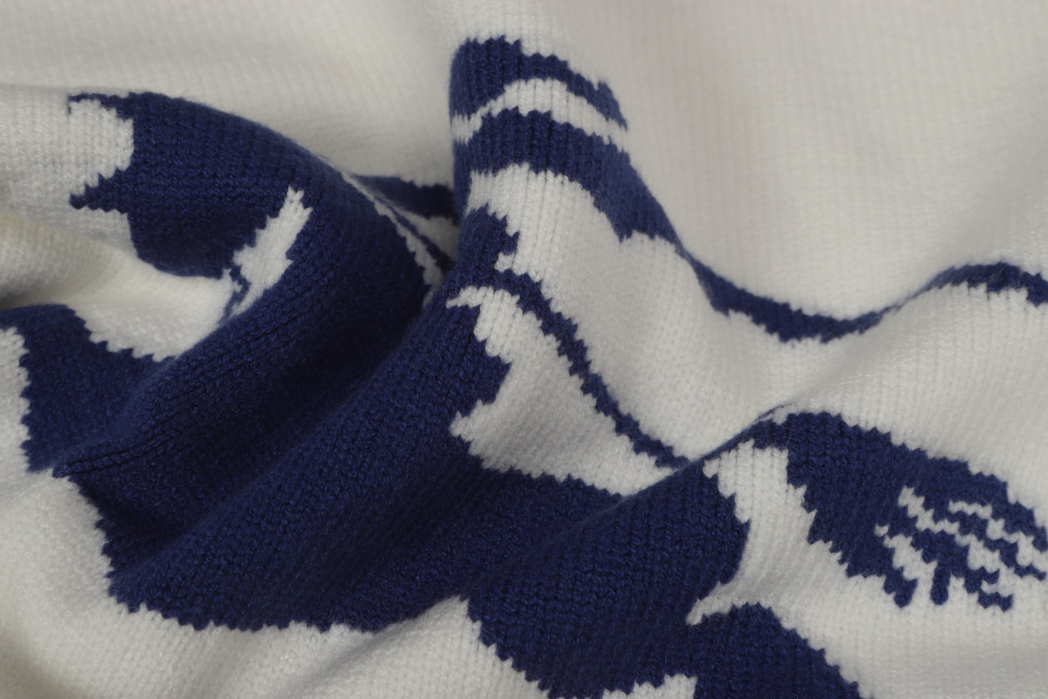 Burberry Unisex Sweatshirt Size S-L