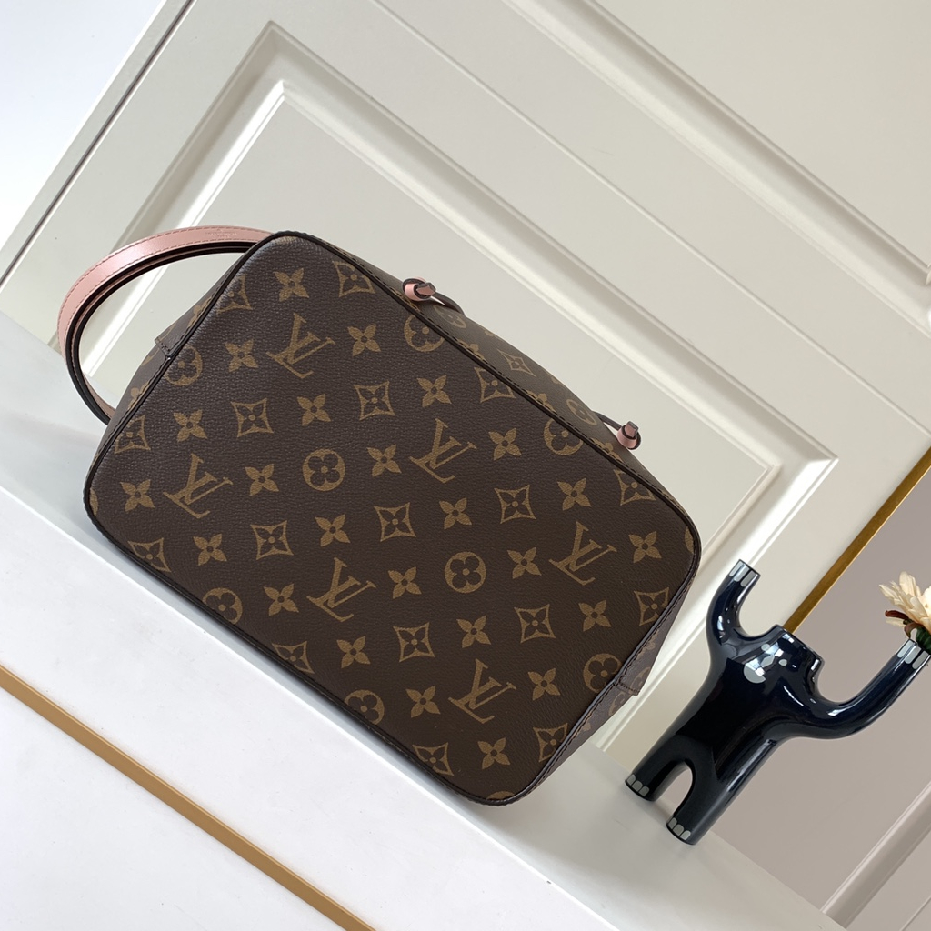 Louis Vuitton M44022 NéoNoé Women Shoulder Bags Size 27*26*22cm