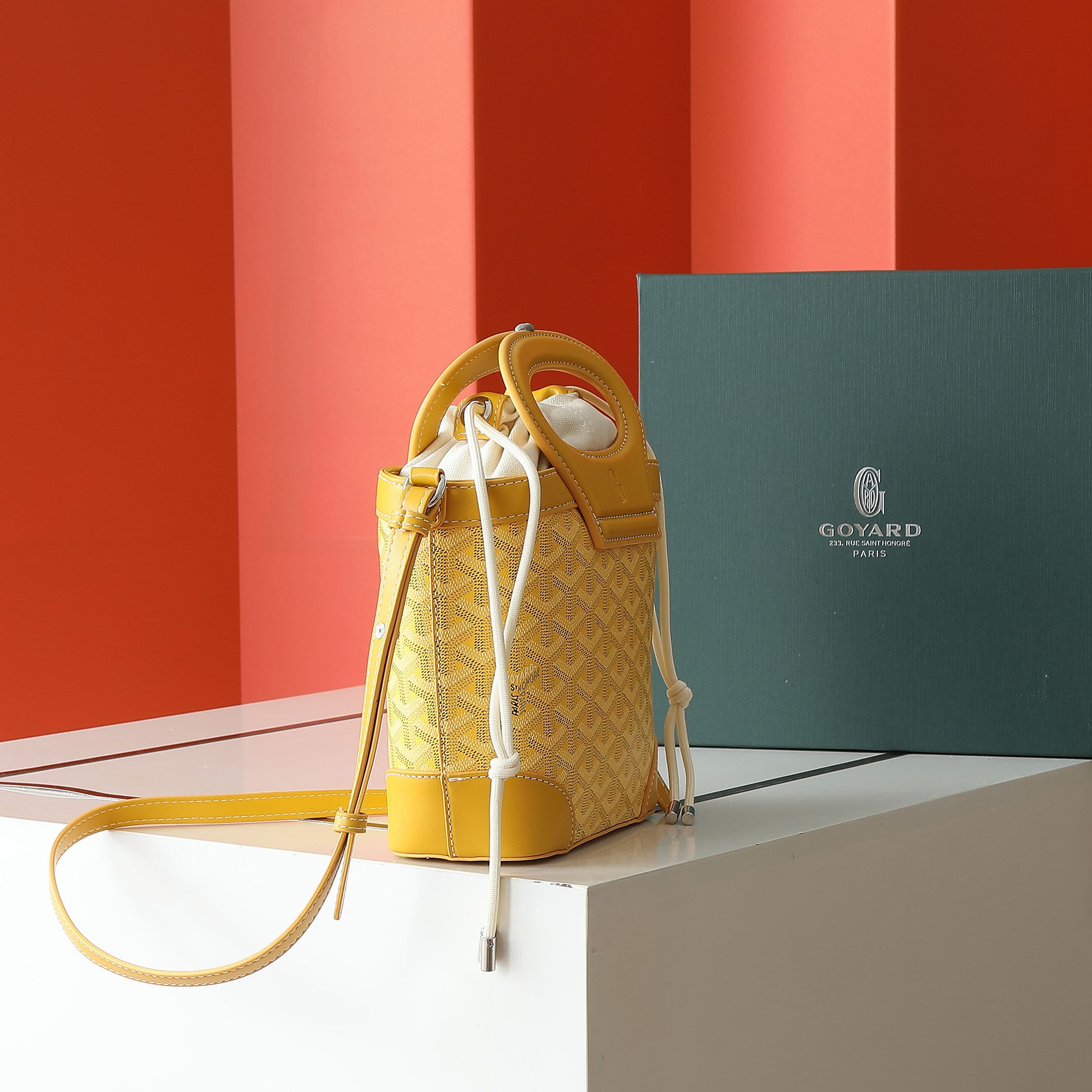 Goyard Beluga Women Shoulder Bags Size 23*18.5*8cm