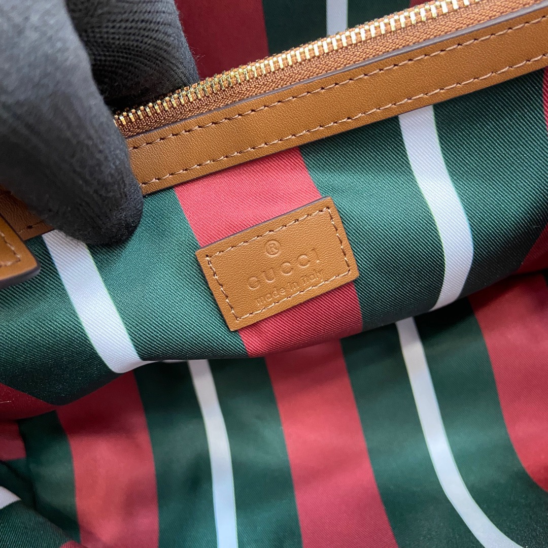 Gucci GG Emblem Women Shoulder Bags Size 25*25*15.5cm