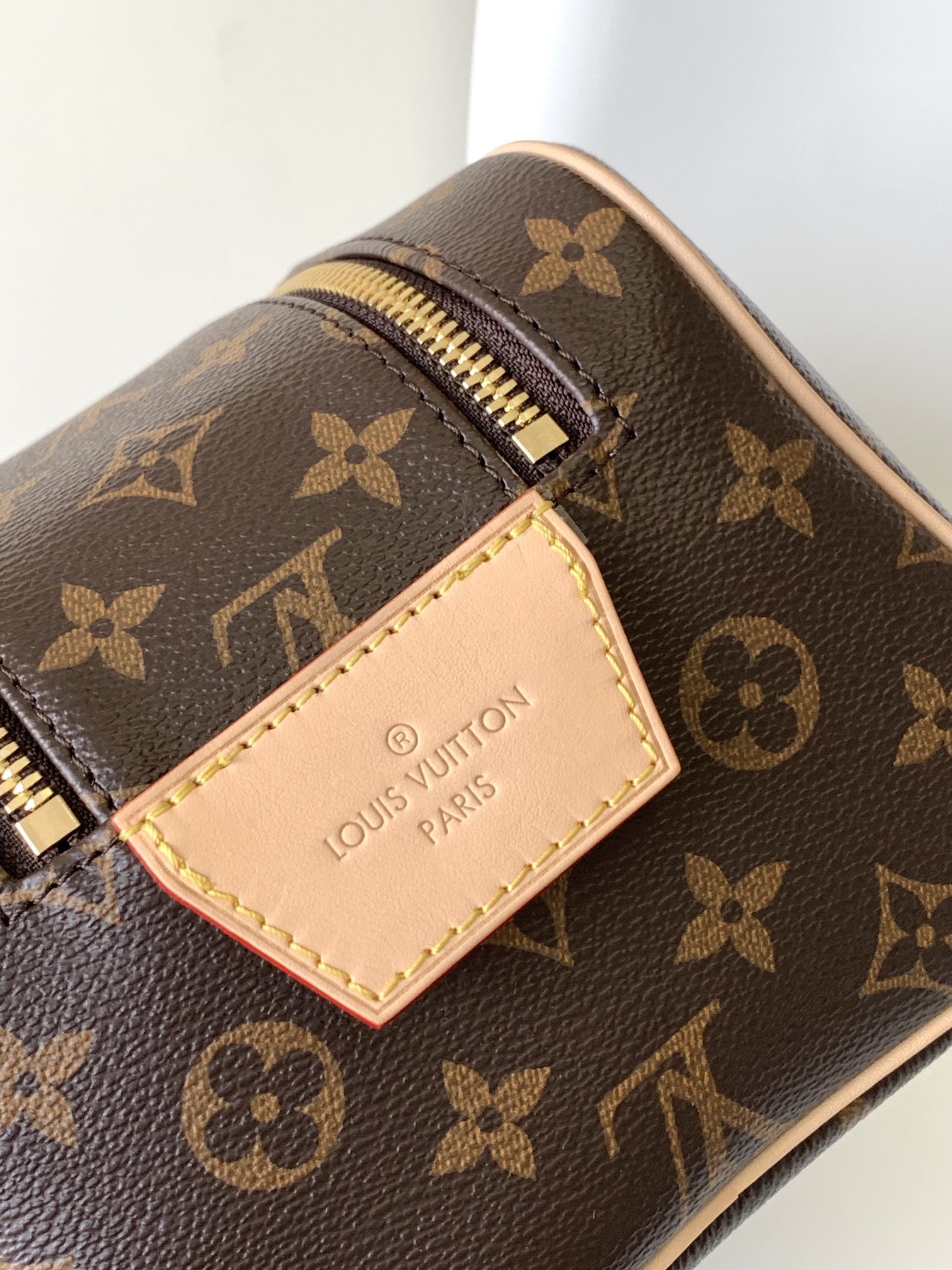 Louis Vuitton M44494 Clutch Bags Size 28*15*16.5cm