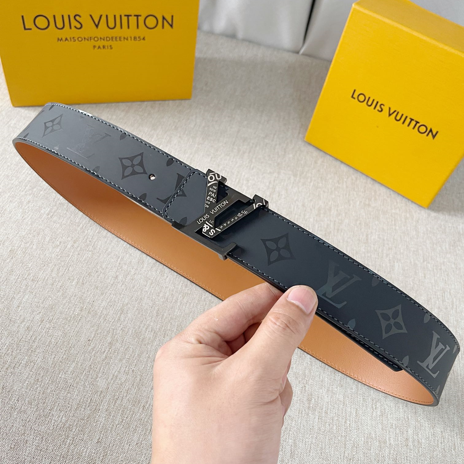Louis Vuitton Mens Belt Width 4cm