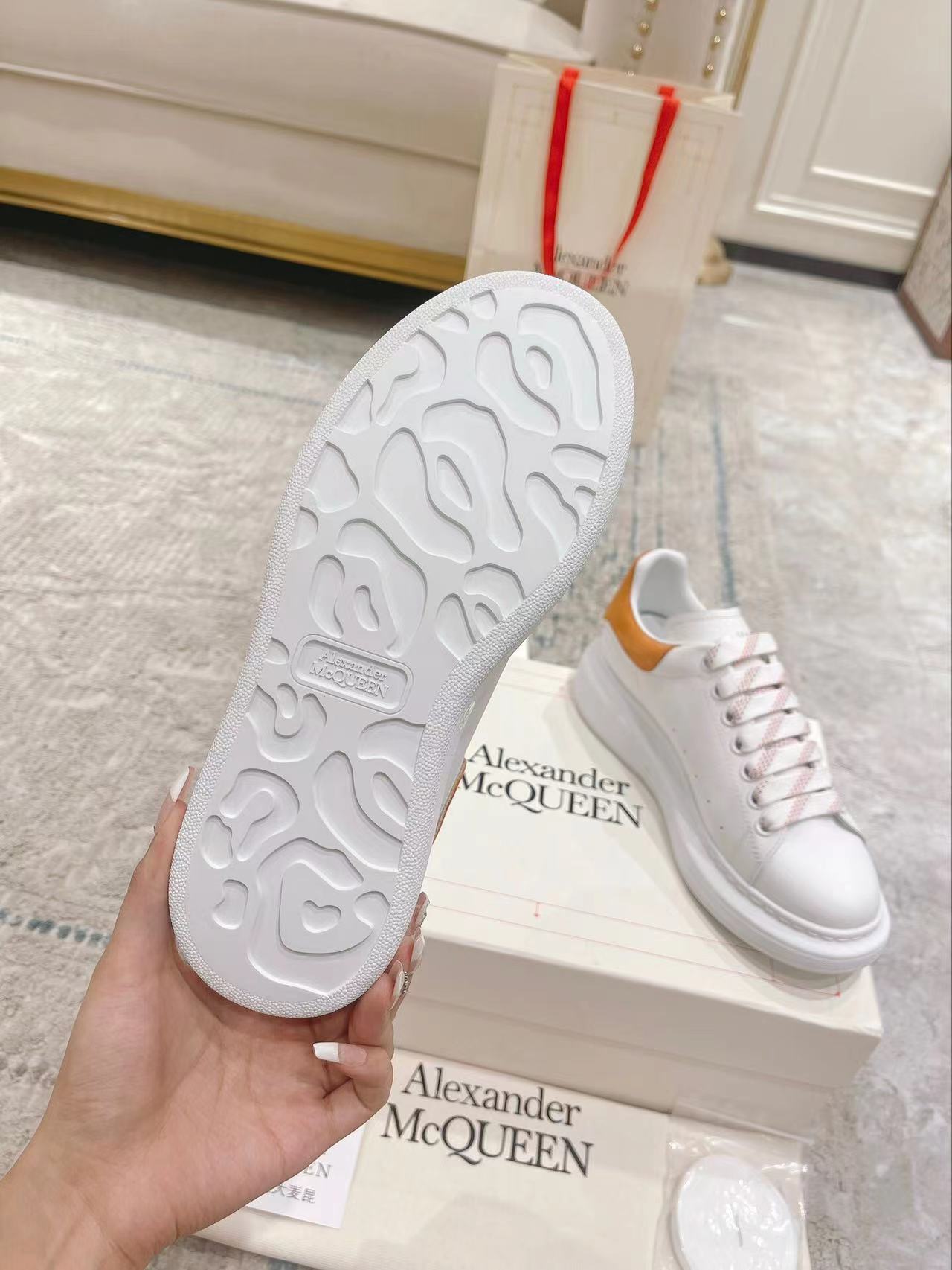 Alexander McQueen OVERSIZED Sneaker Size 36-45