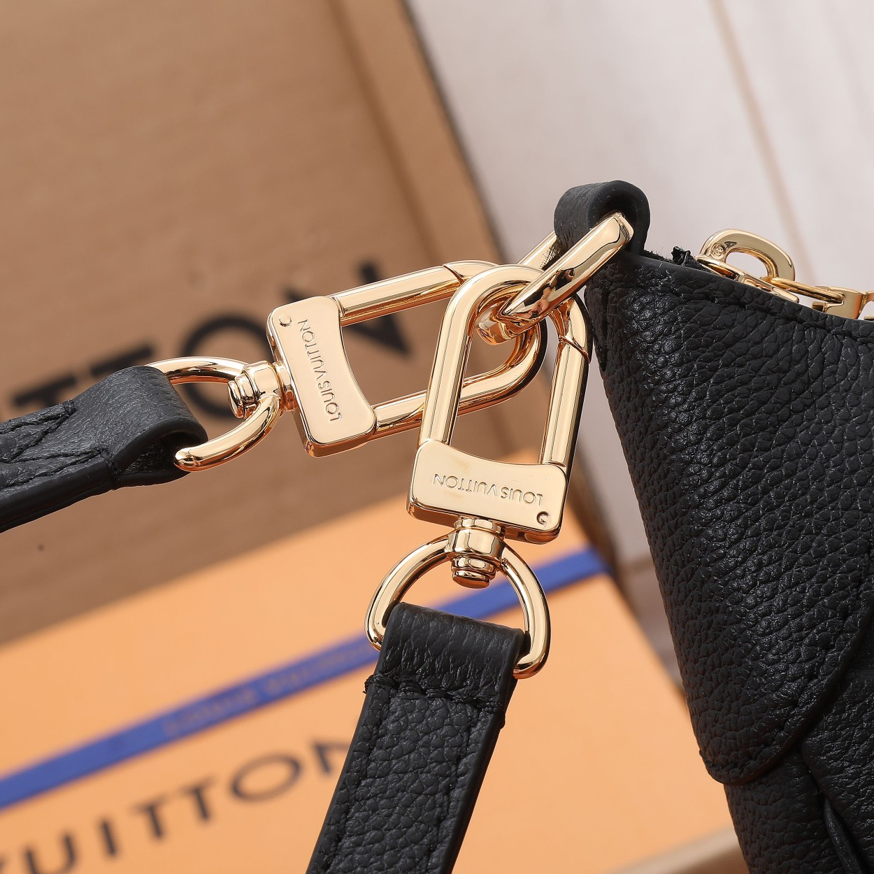 Louis Vuitton M46002 Bagatelle Women Shoulder Bags Size 22*14*9cm