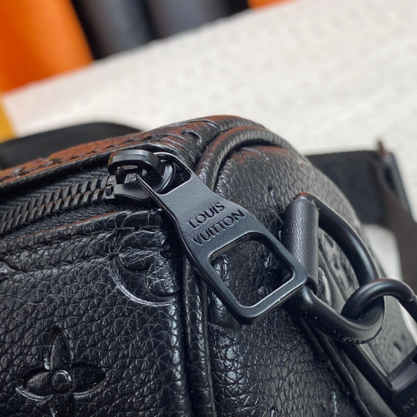 Louis Vuitton Keepall Bandoulière 25 Mens Shoulder Bags