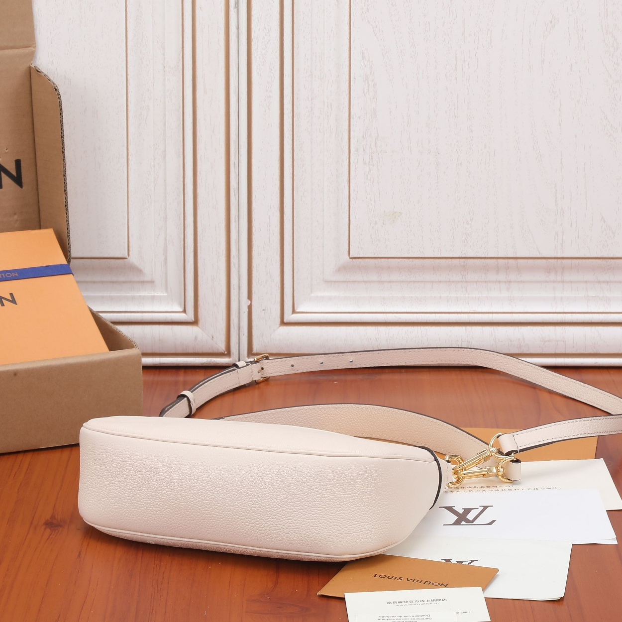 Louis Vuitton M46099 Bagatelle Women Shoulder Bags Size 22*14*9cm