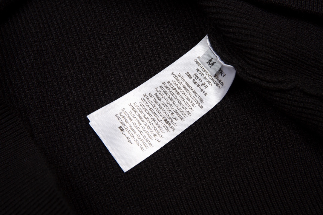 Burberry Unisex Sweatshirt Size S-XXL