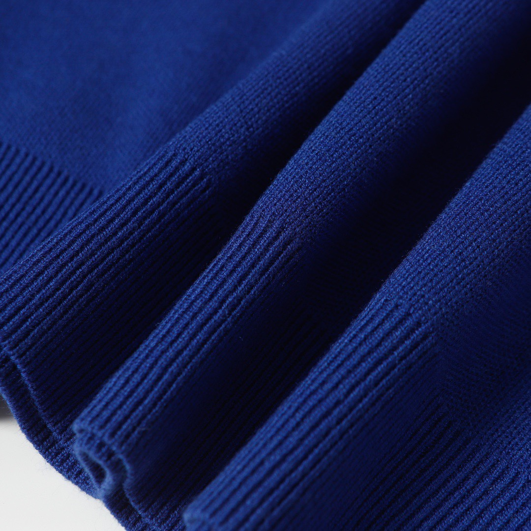 Loewe Unisex Sweatshirt Size S-L