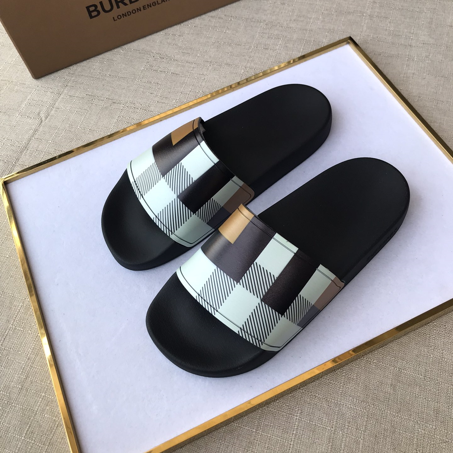Burberry Mens Women Sandals Gr. 36-46
