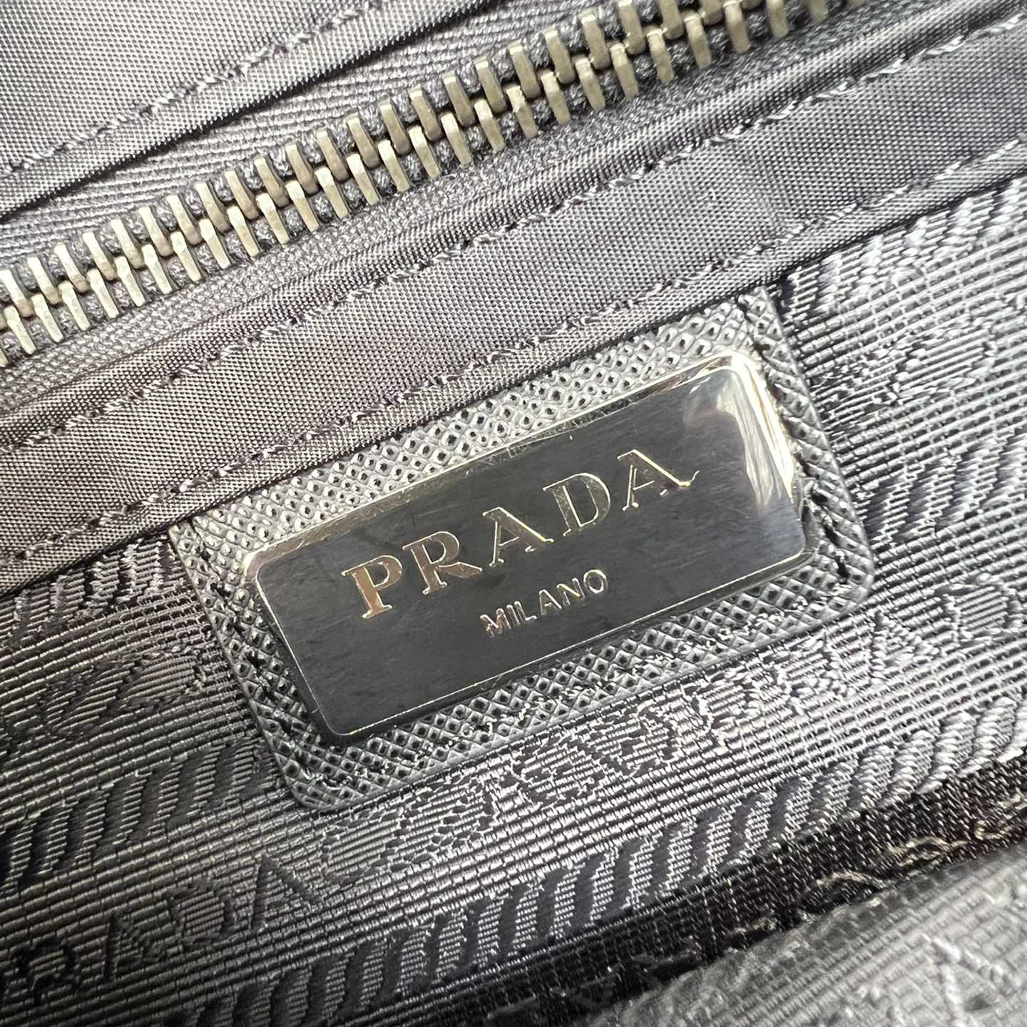 Prada 2VD034 Re-Nylon and Saffiano Leather Mens Shoulder Bags Size 22*16*8.5cm