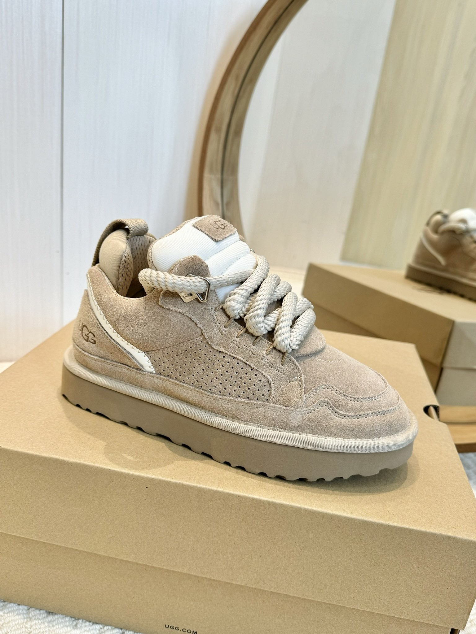 UGG Women Boots Size 35-40