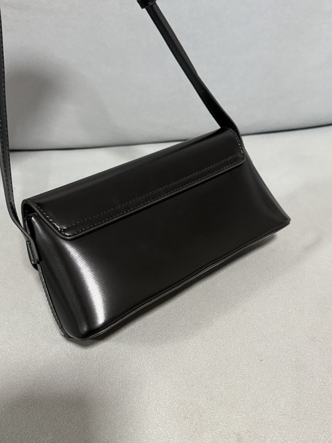 Celine 25ss Lulu Women Shoulder Bags Size 24*11.5*8cm