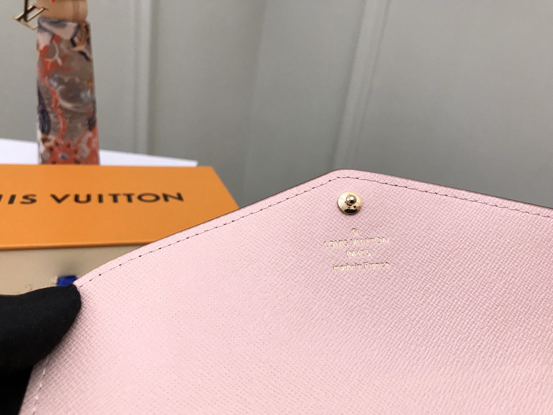 Louis Vuitton Women Wallet M62235 Size 19*10cm