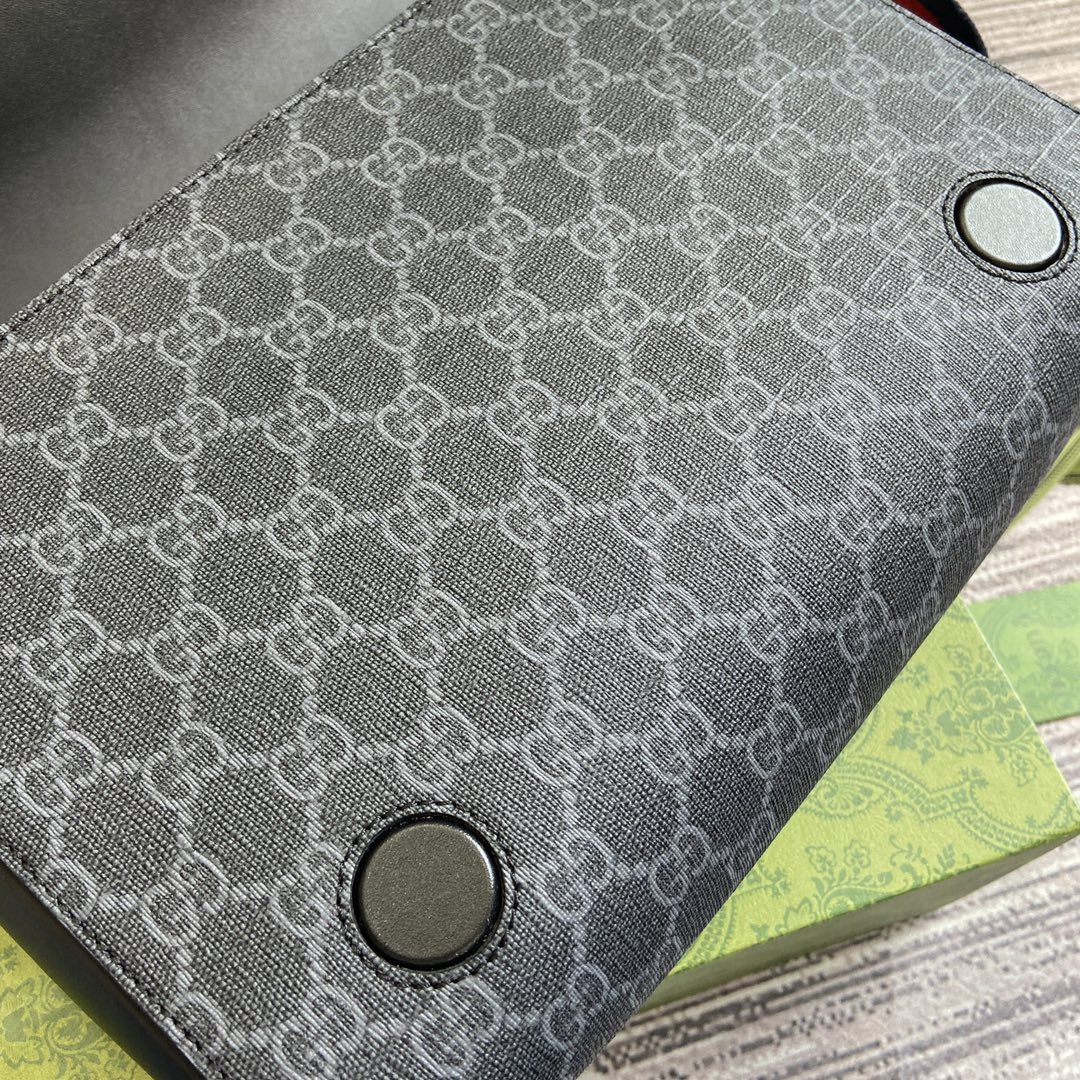 Gucci GG Supreme Mens Shoulder Bags Size 20*27*8cm