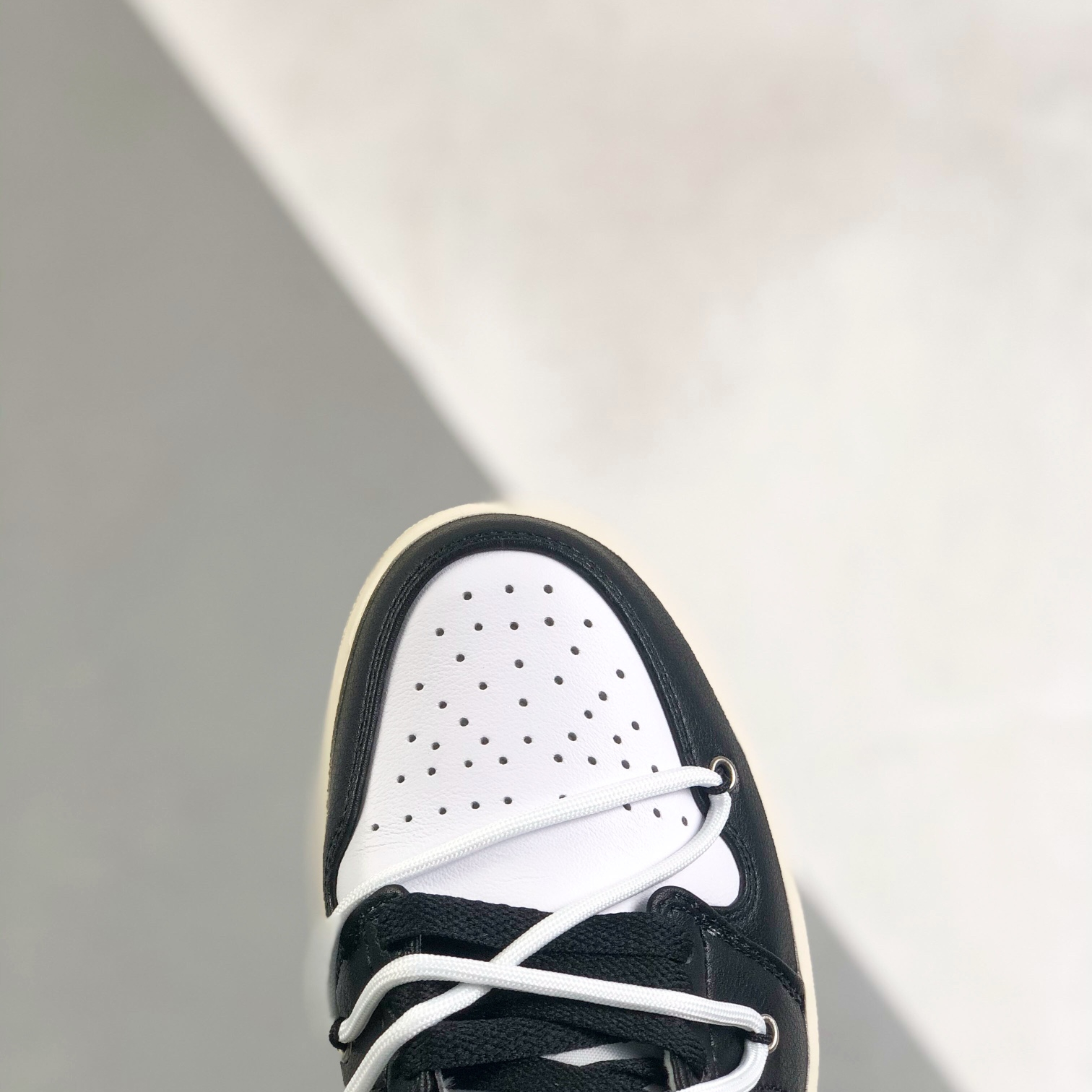 Nike Air Jordan 1 x OFF White Low Top Sneakers Shoes Gr. 36-46