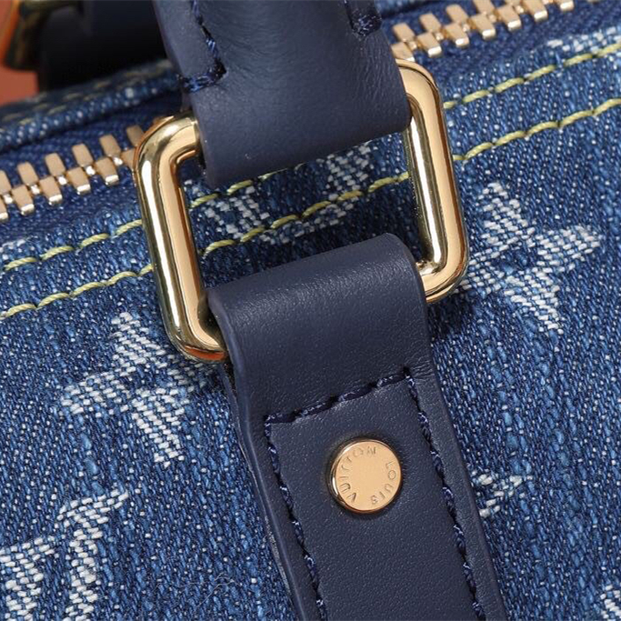 Louis Vuitton Mens Shoulder Bags 21*12*9cm