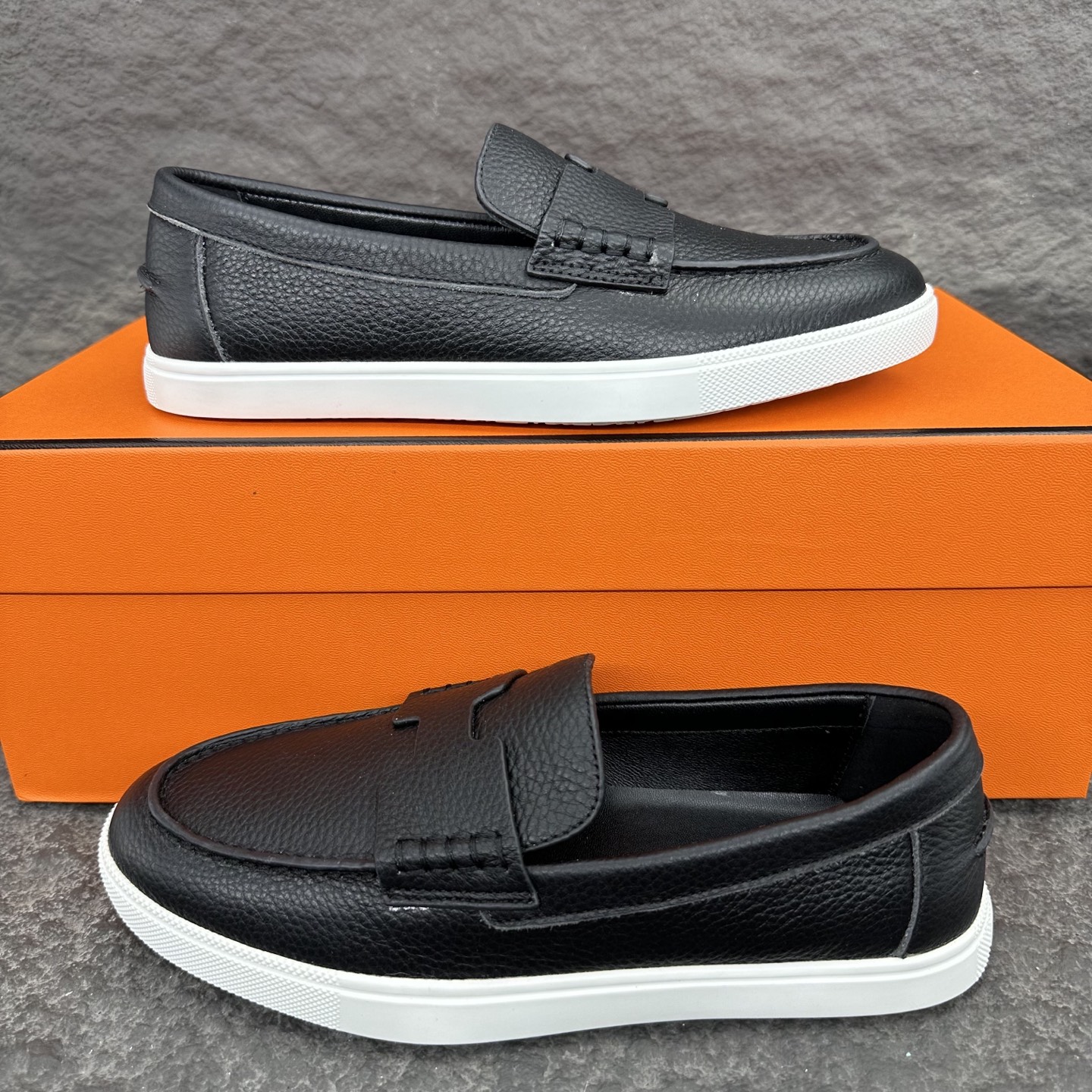 Hermes Job Unisex Loafers Size 35-46