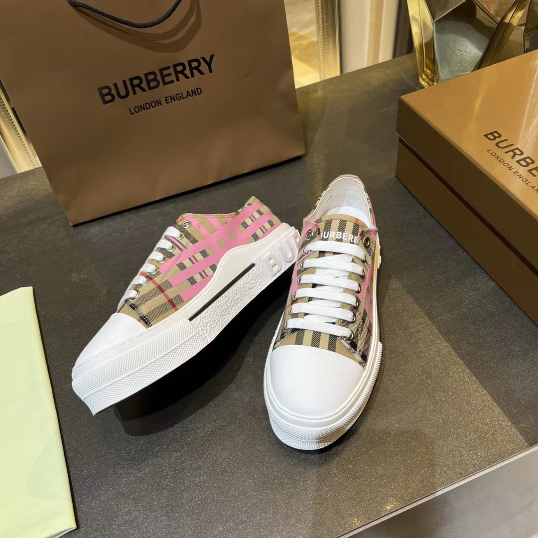 Burberry Sneaker Size 36-45
