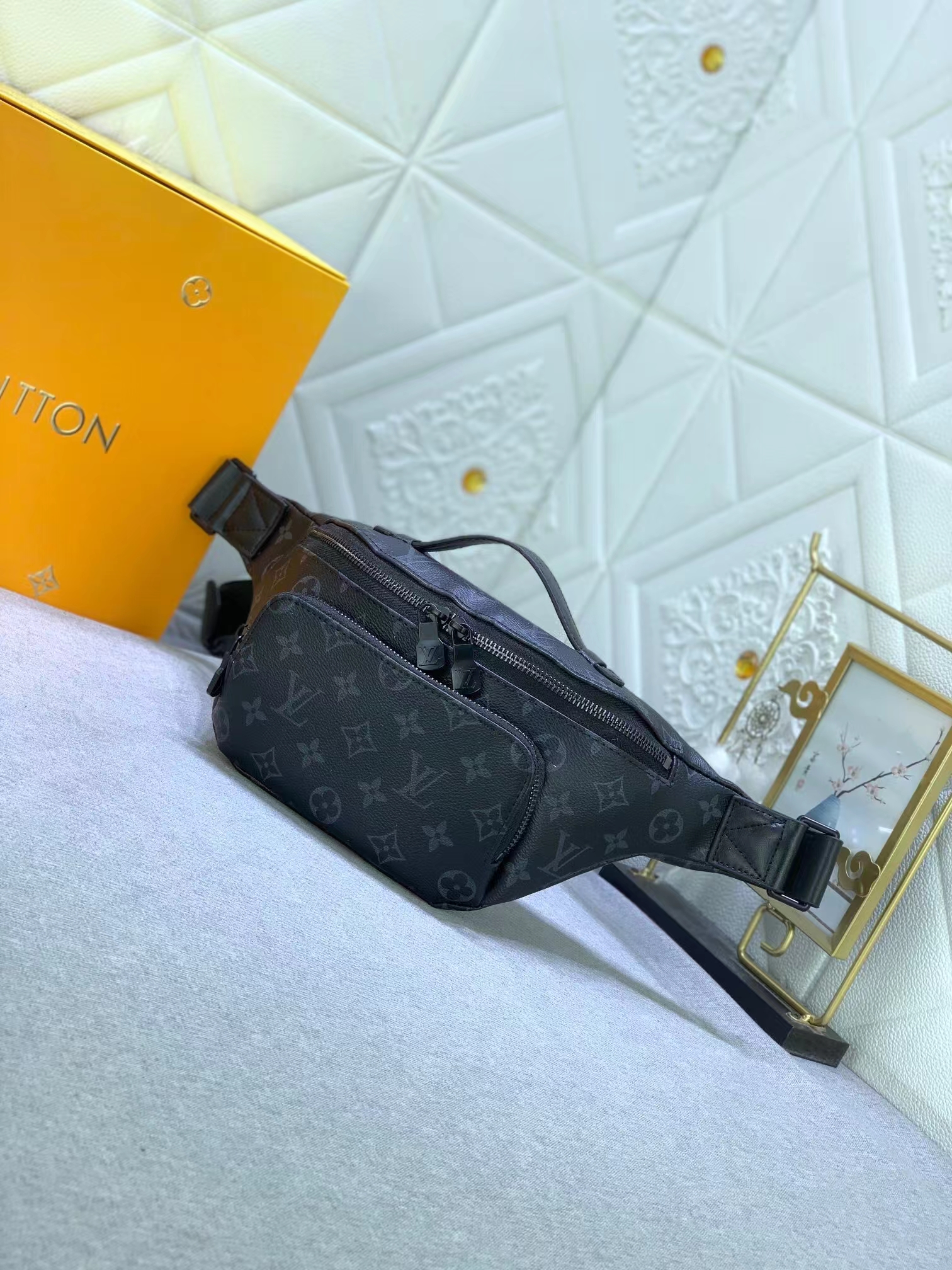 Louis Vuitton Rush Monogram Shadow Mens Shoulder Bags Size 30*15*8cm