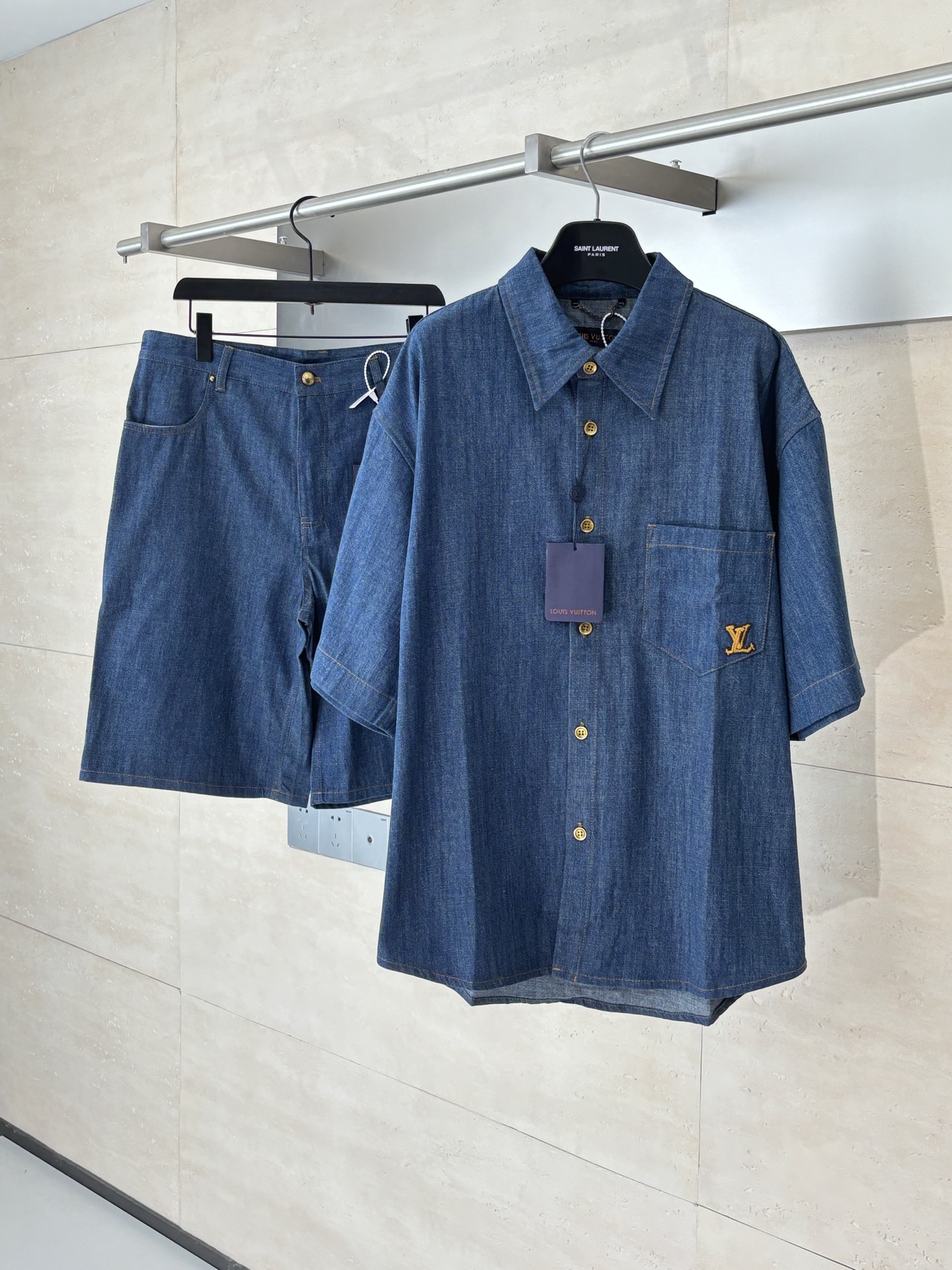 Louis Vuitton Unisex T Shirt Size S-XL