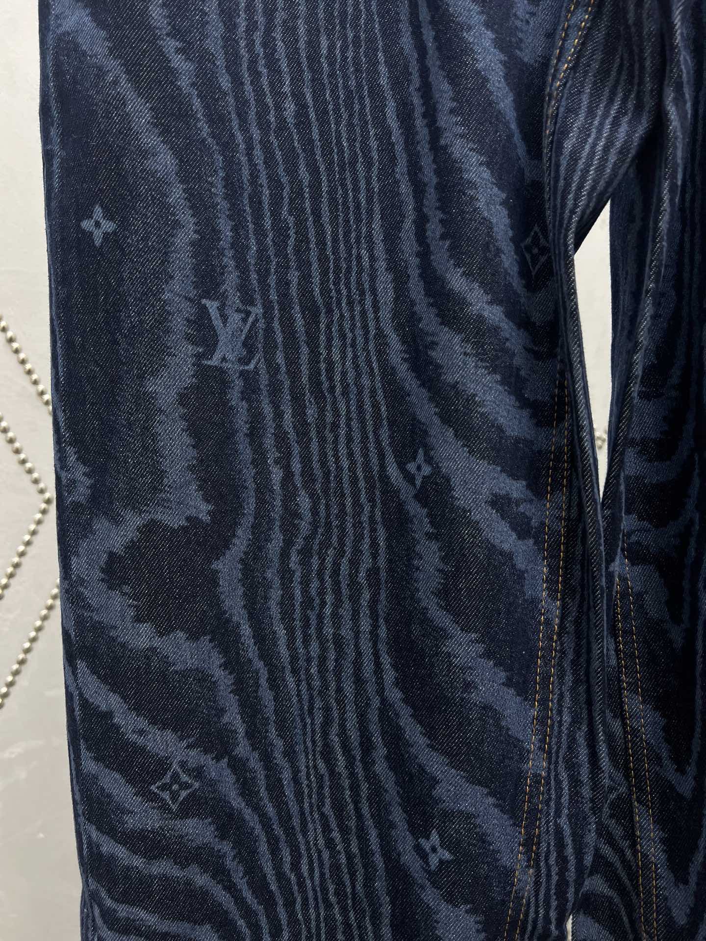 Louis Vuitton New Jeans Size S-XXL