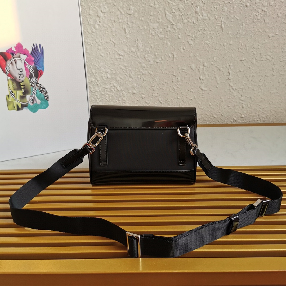 Prada 2VD044 Re-Nylon and Leather Mens Shoulder Bags Size 20*15.5*4cm