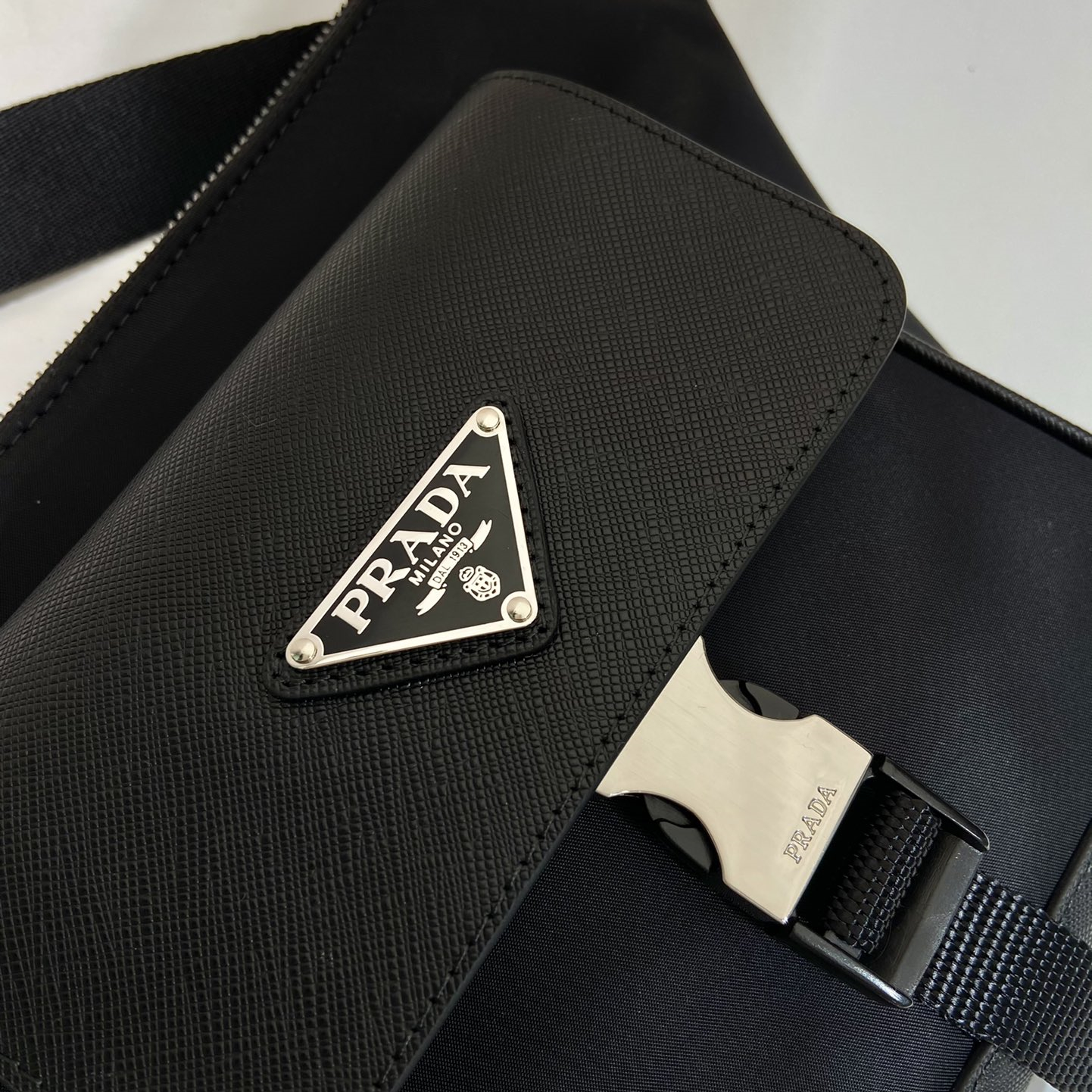 Prada 2VH160 Re-Nylon and Saffiano Leather Mens Shoulder Bags Size 20*16*2.5cm