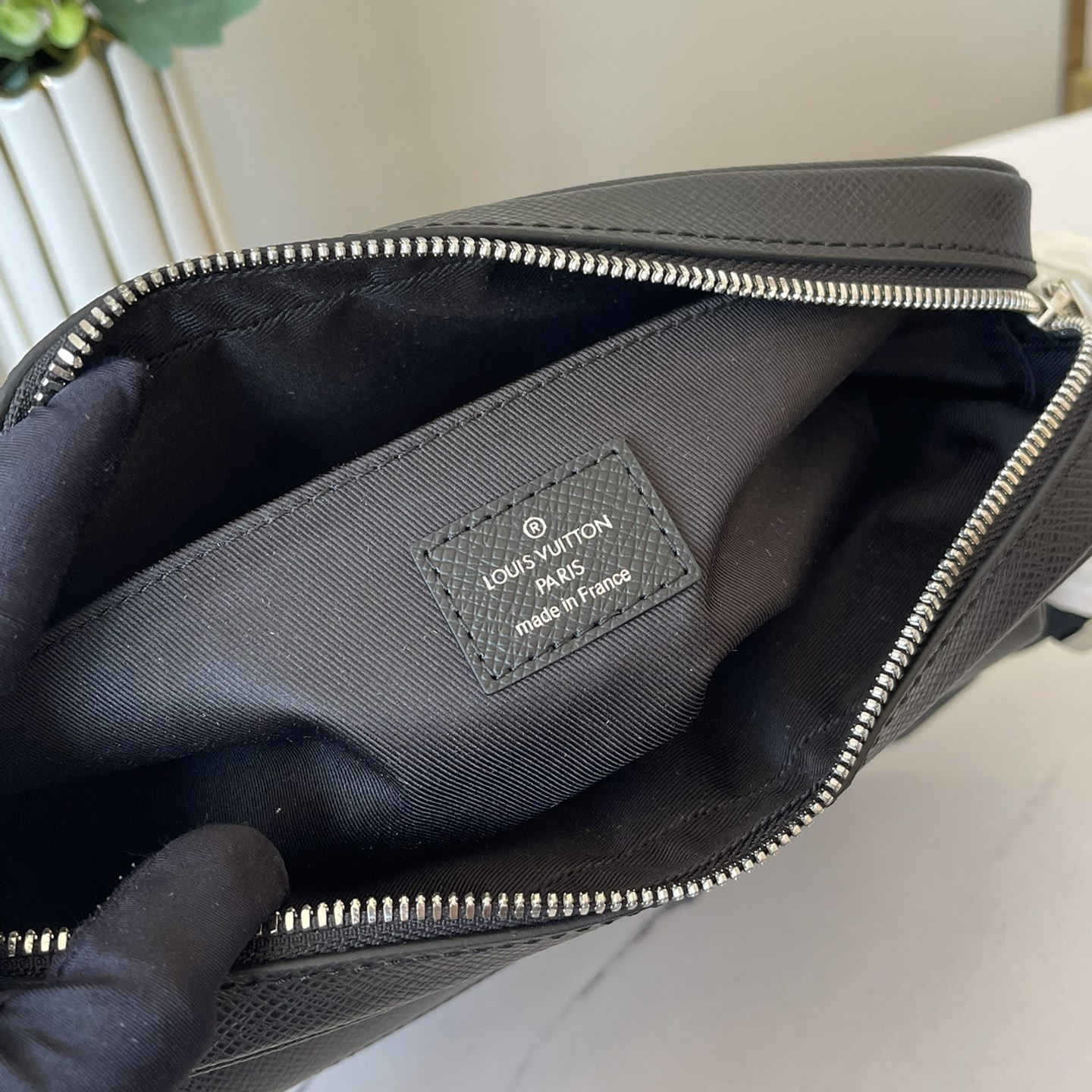 Louis Vuitton M30233 Outdoor Messenger Mens Shoulder Bags Size 29.5*20*10.5cm