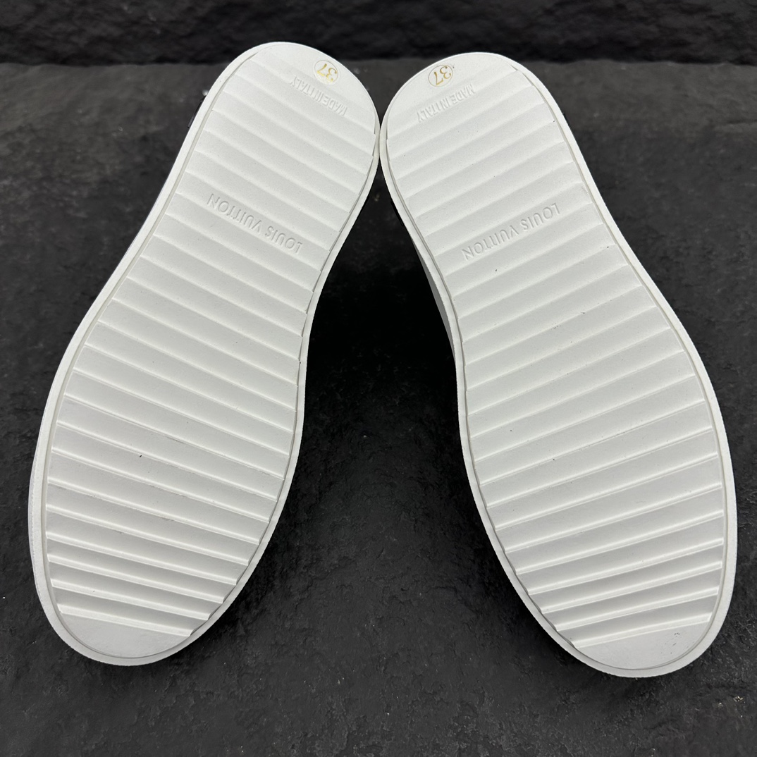 Louis Vuitton Time Out Sneaker Size 36-41