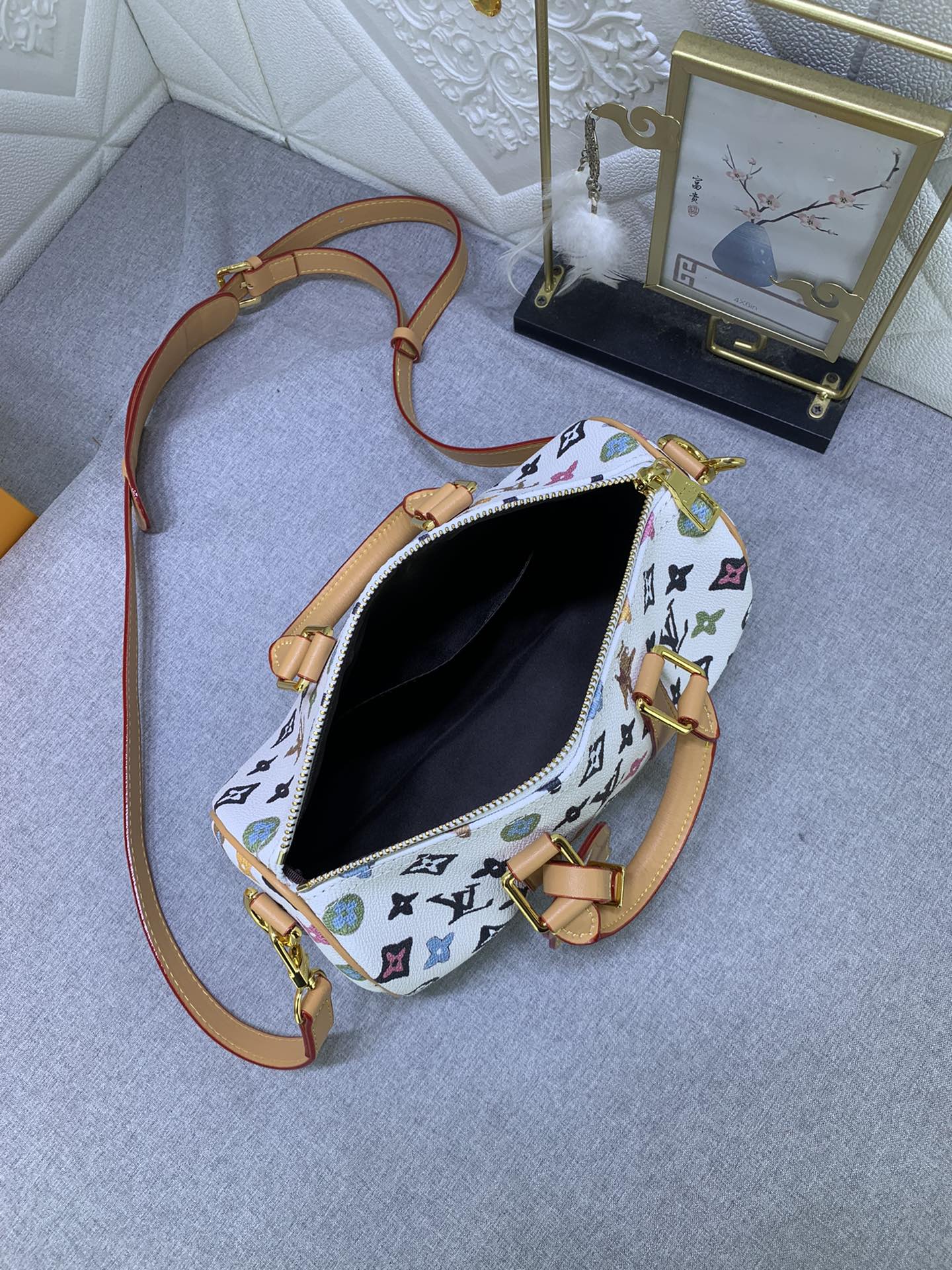 Louis Vuitton Keepall Bandoulière 25 Women Shoulder Bags