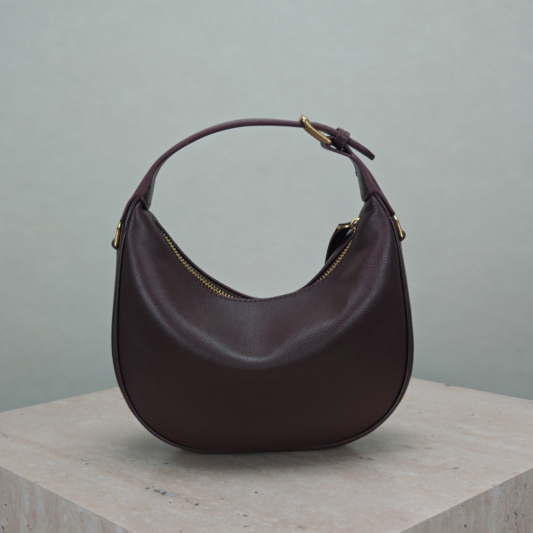 Celine 25ss Lulu Women Shoulder Bags Size 24*21*5cm