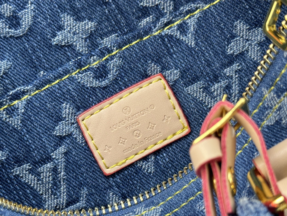 Louis Vuitton Keepall Bandoulière 25 Women Shoulder Bags