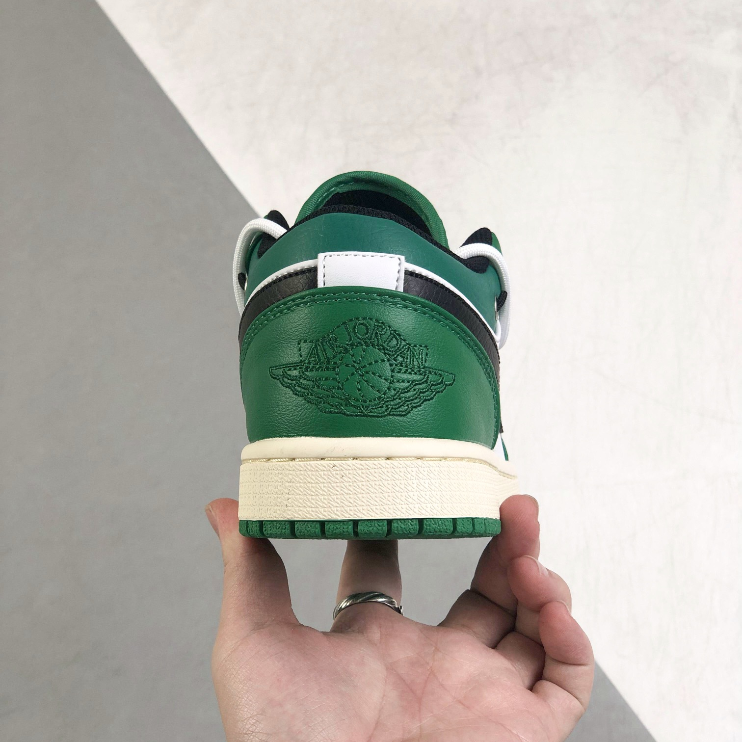 Nike Air Jordan 1 x OFF White Low Top Sneakers Shoes Gr. 36-46