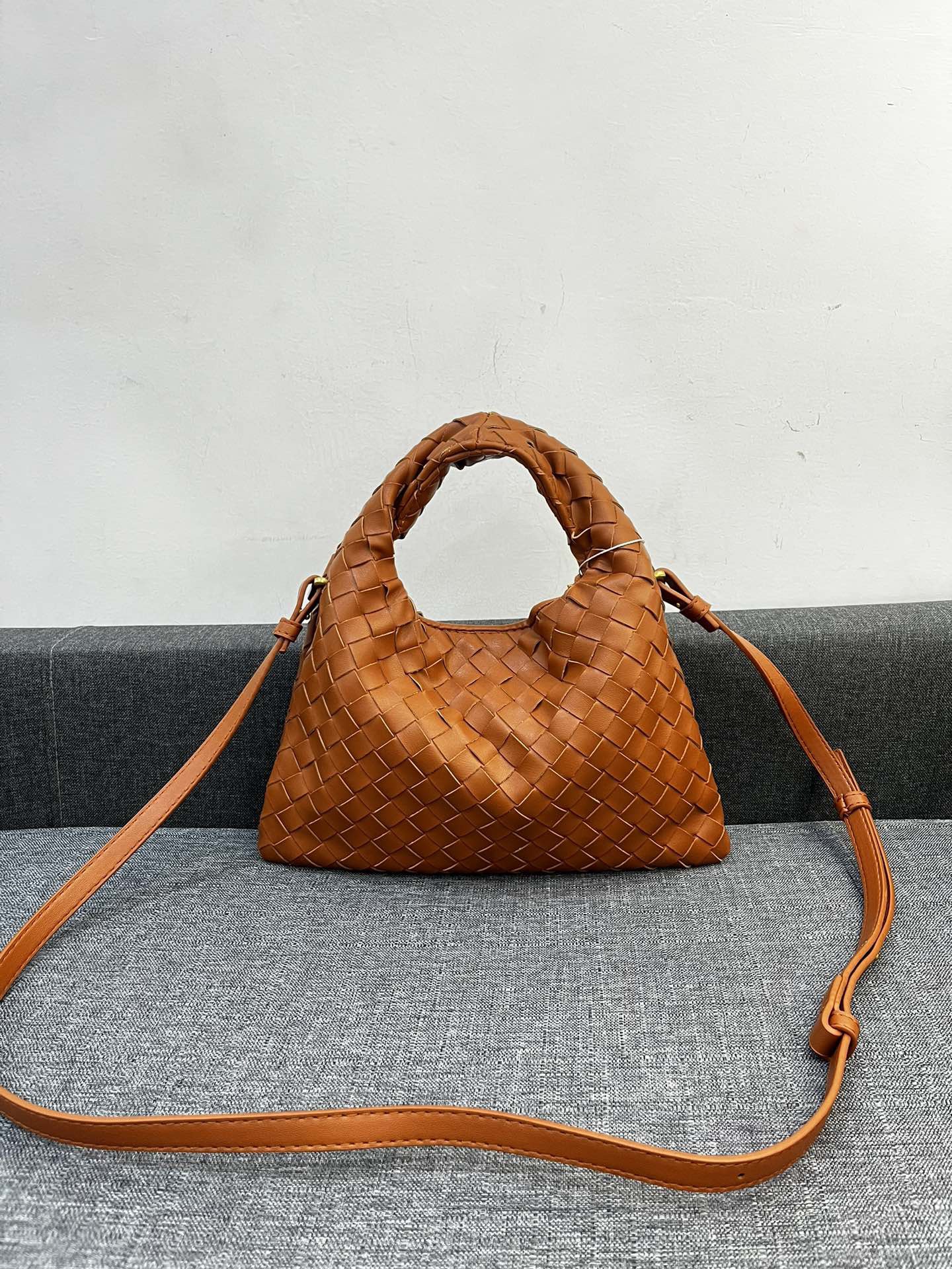 Copy Bottega Veneta HO Women Shoulder Bags 28*17cm