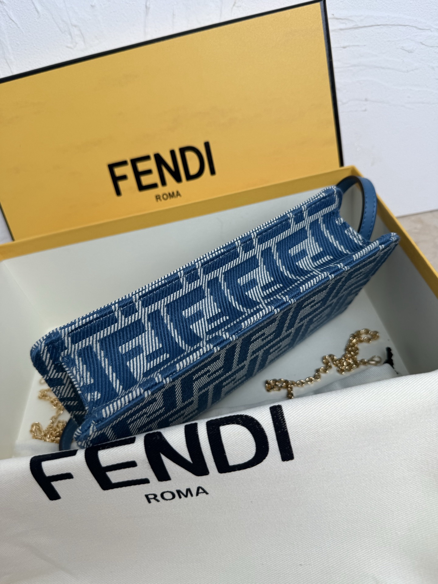 Fendi Women Shoulder Bags Size 21*11*5cm
